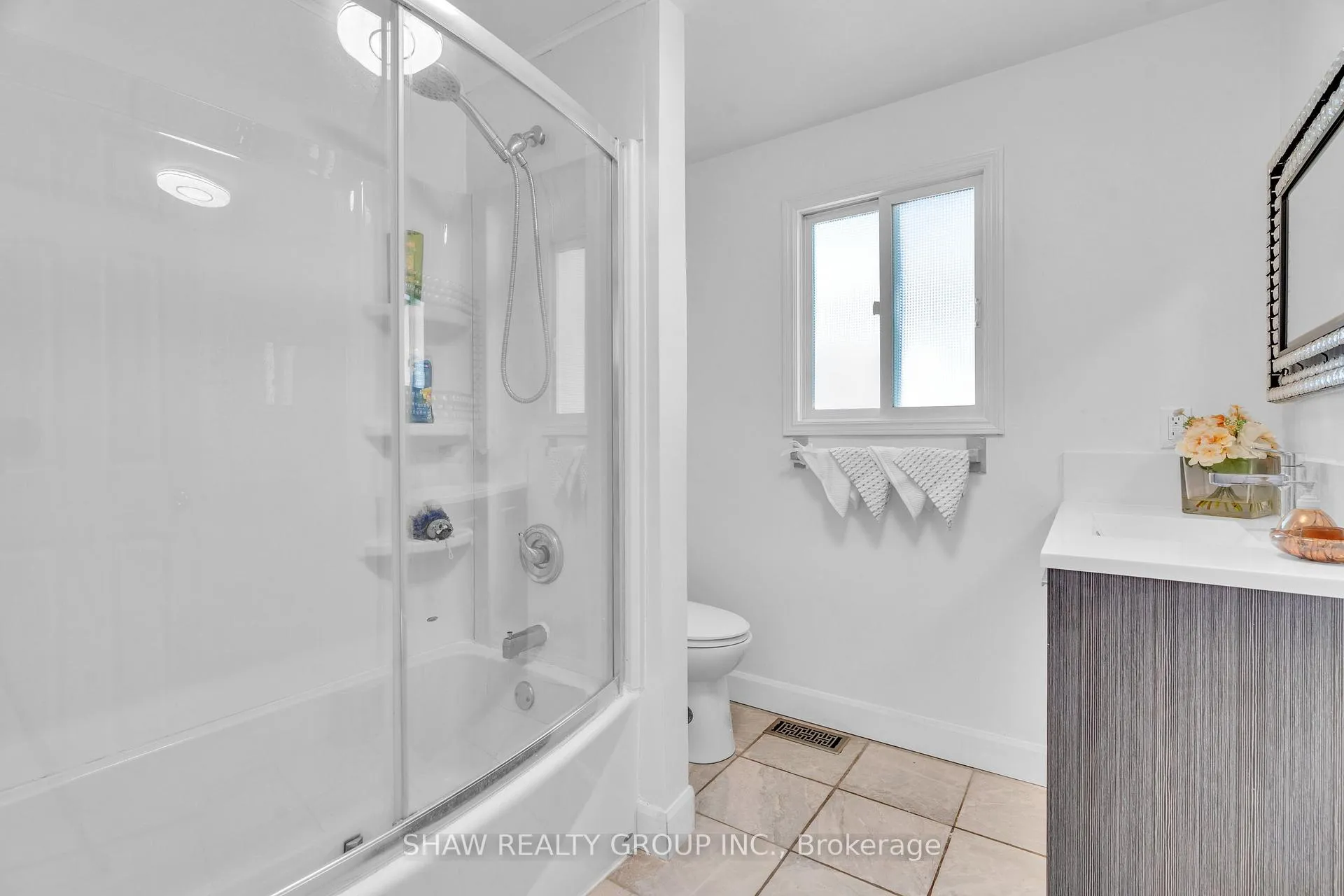 Photo 28 of 286 Newbury Drive, Kitchener — HOMEH