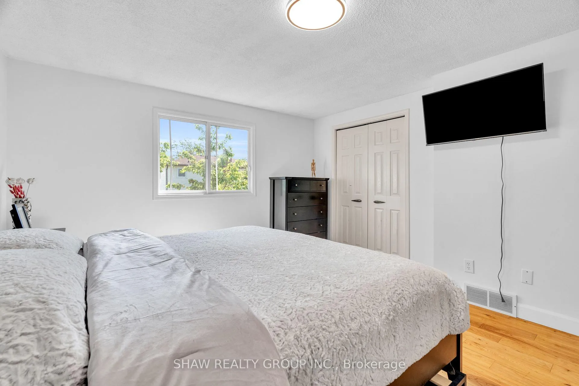 Photo 30 of 286 Newbury Drive, Kitchener — HOMEH