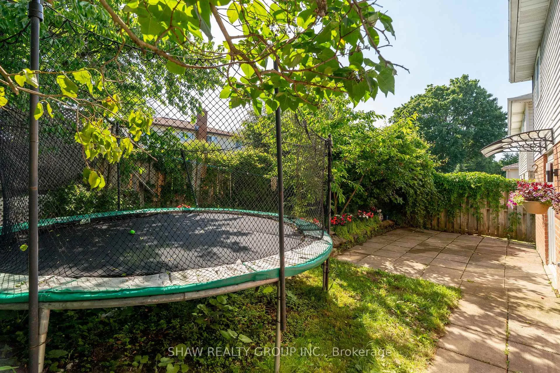 Photo 39 of 286 Newbury Drive, Kitchener — HOMEH