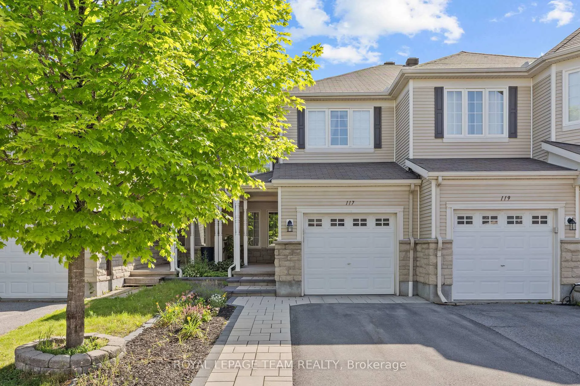 Front of 117 Urbancrest Private