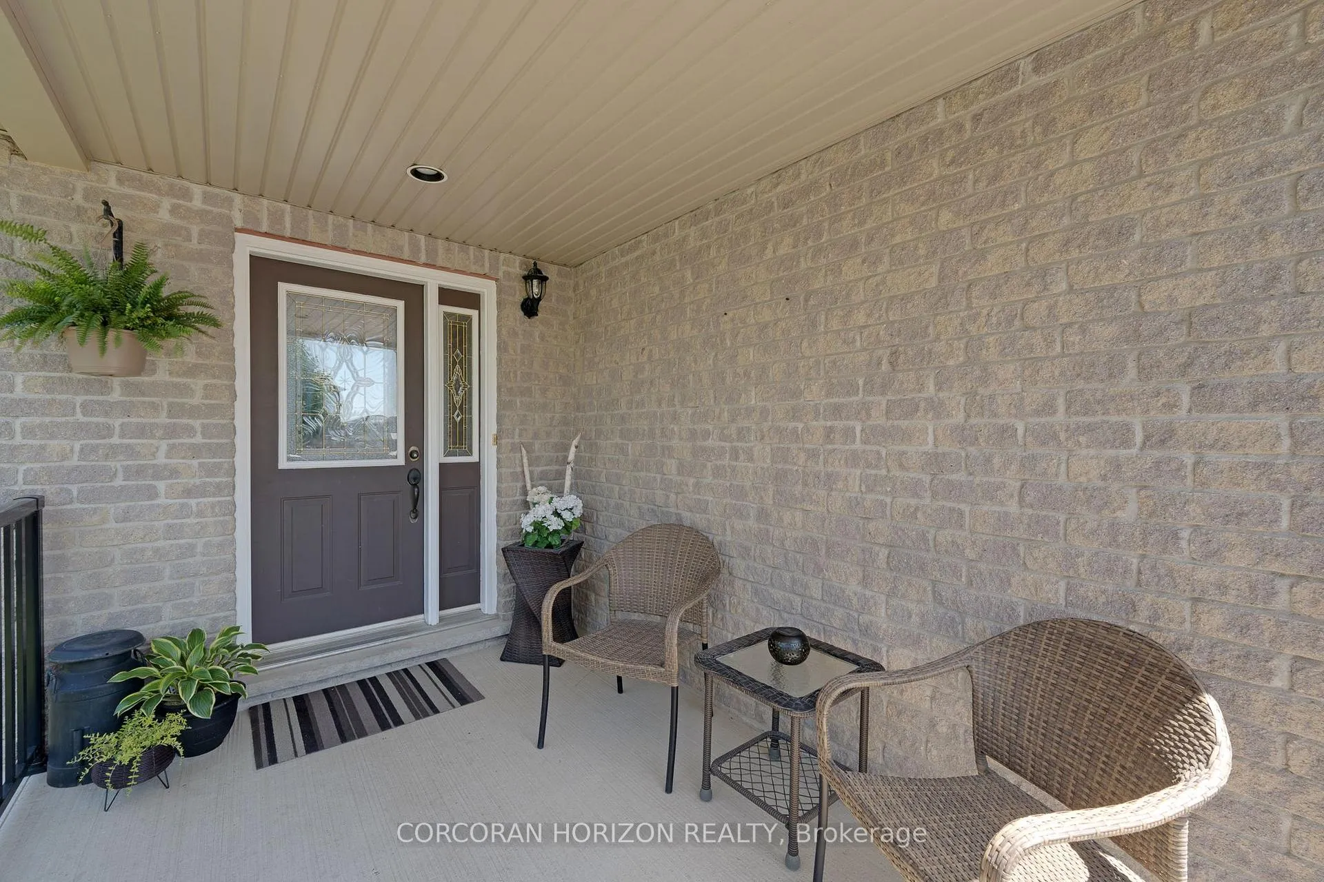 Photo 3 of 549 Langlaw Drive, Cambridge — HOMEH
