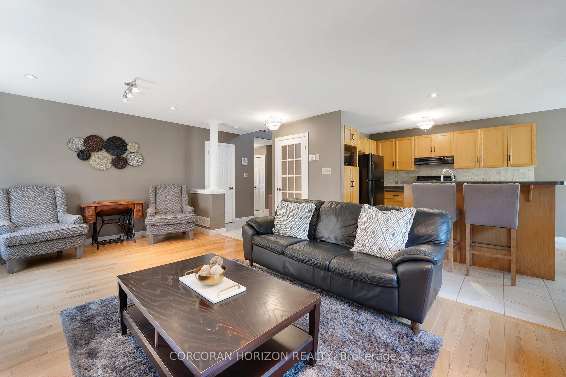 Photo 9 of 549 Langlaw Drive, Cambridge — HOMEH