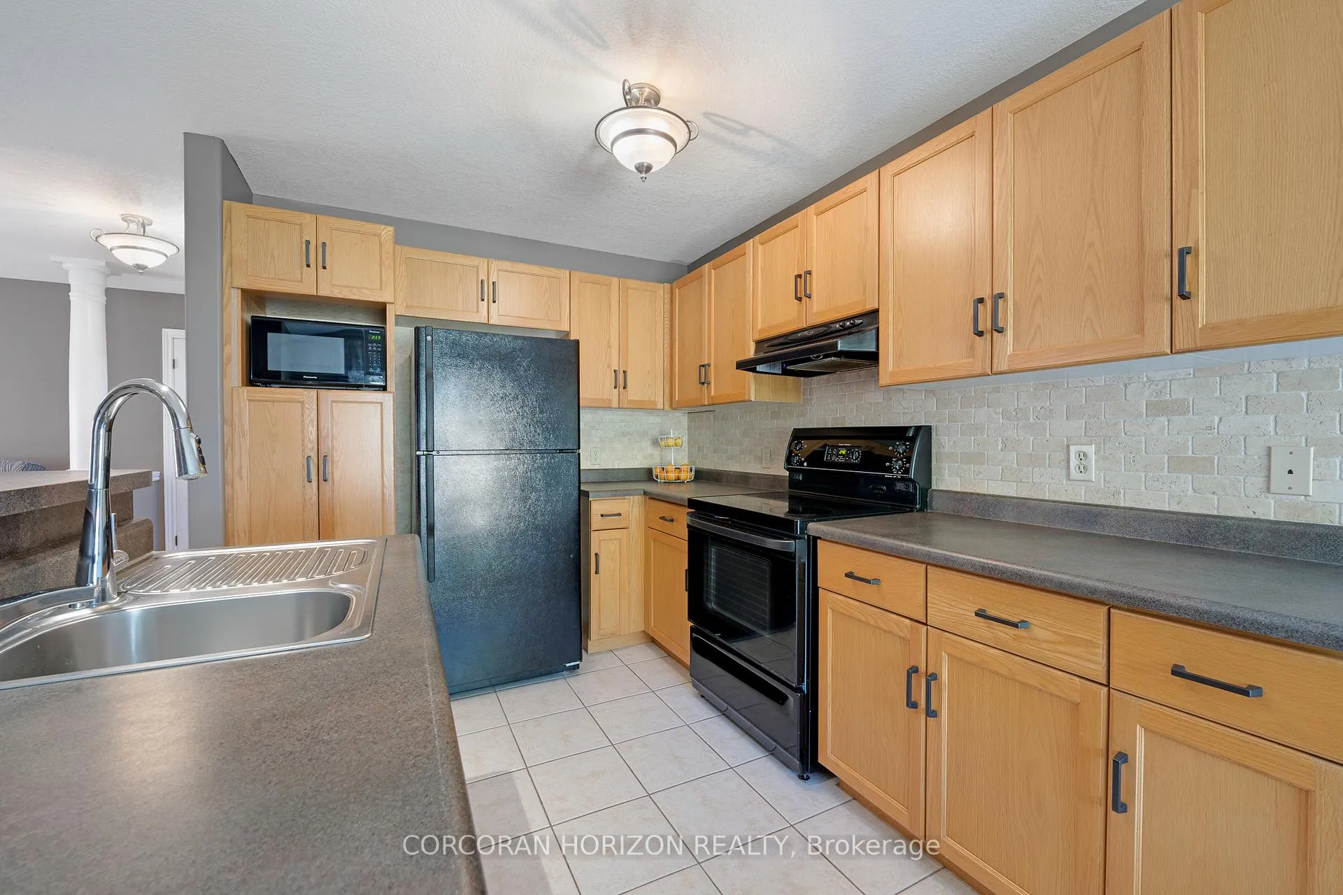 Photo 13 of 549 Langlaw Drive, Cambridge — HOMEH