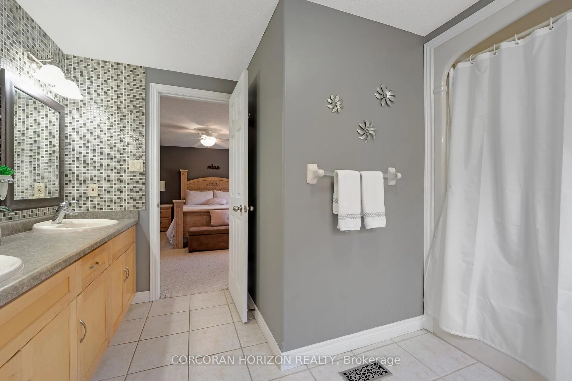 Photo 22 of 549 Langlaw Drive, Cambridge — HOMEH