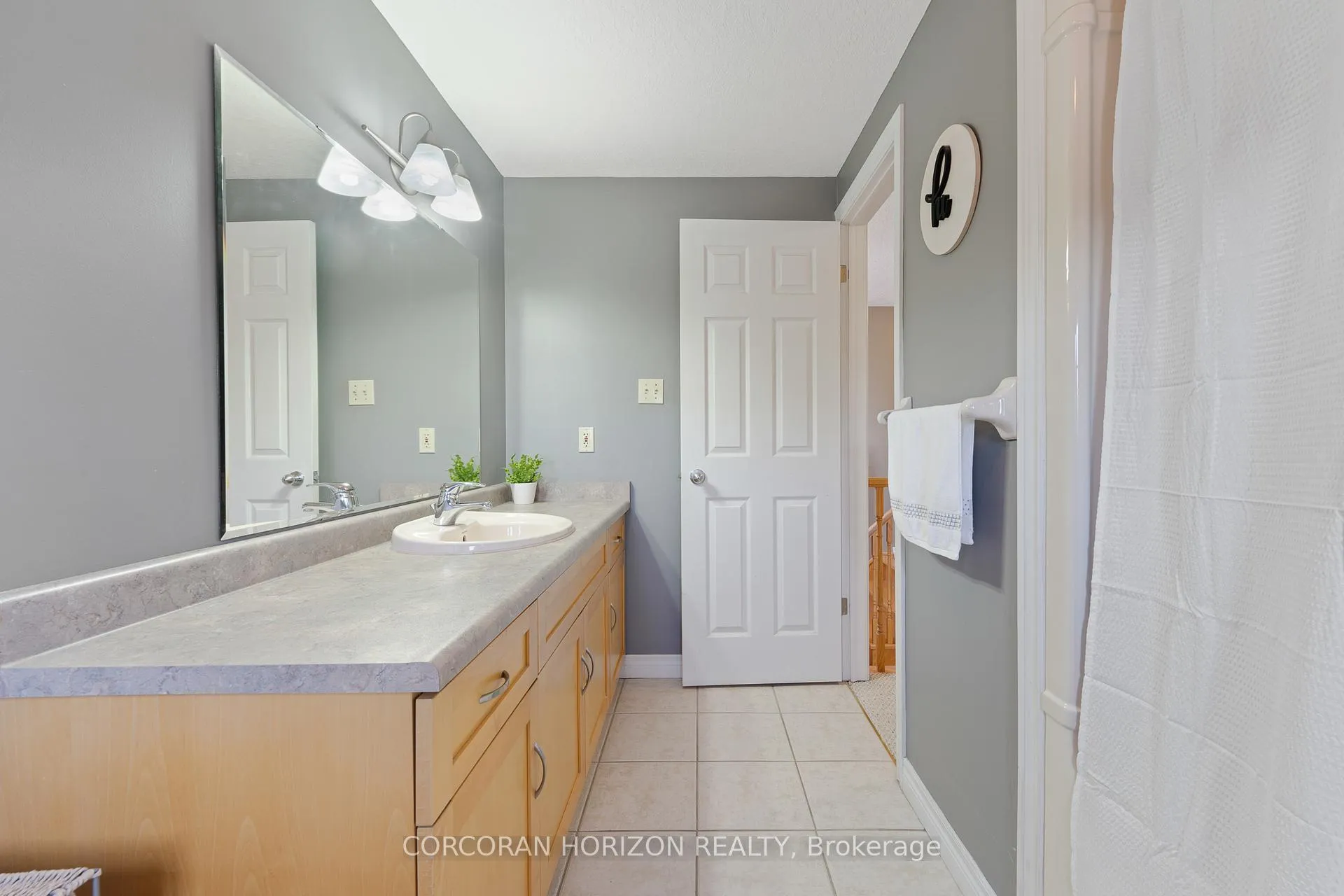 Photo 26 of 549 Langlaw Drive, Cambridge — HOMEH