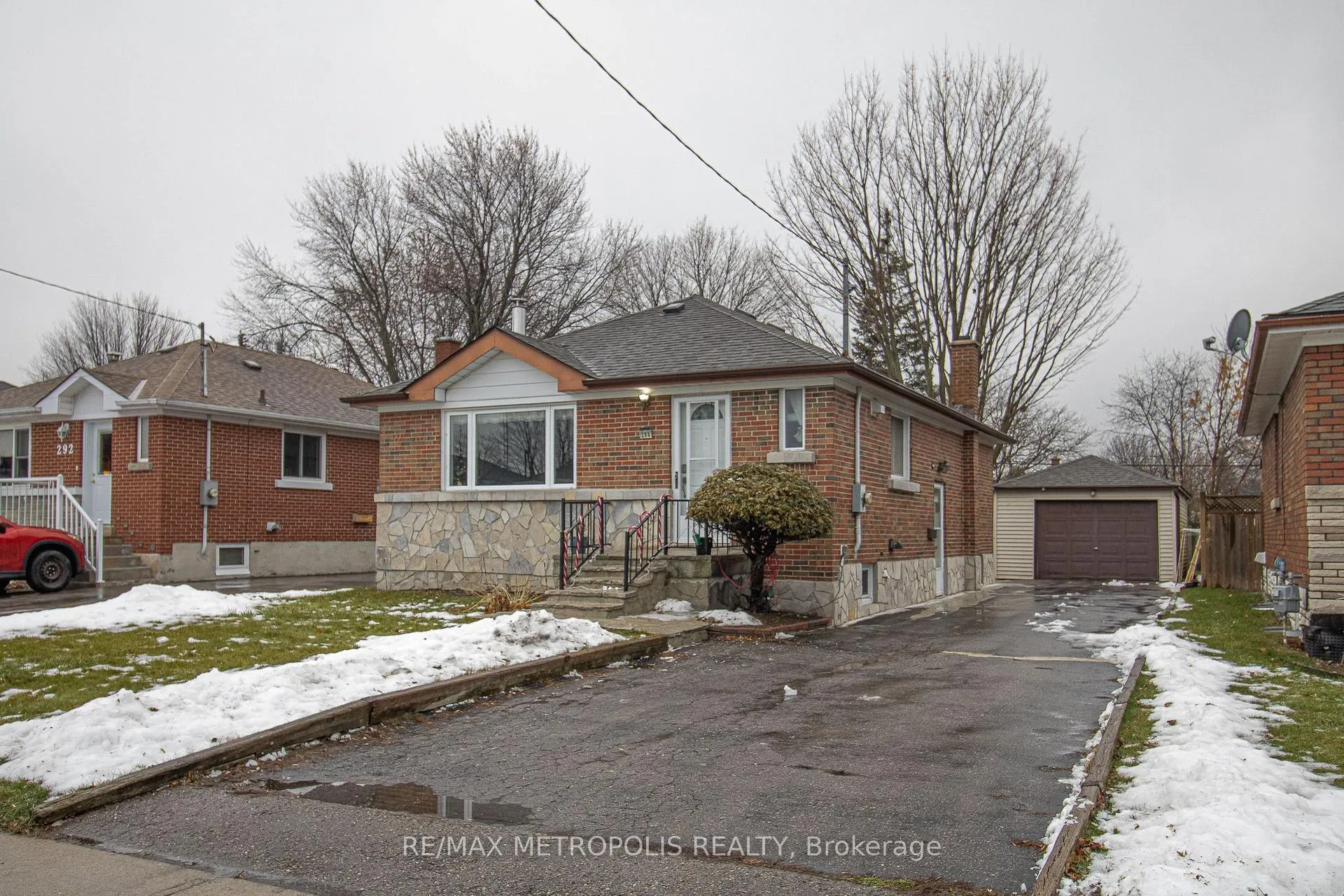 Photo 1 of 288 Guelph Street, Oshawa, Donevan — HOMEH