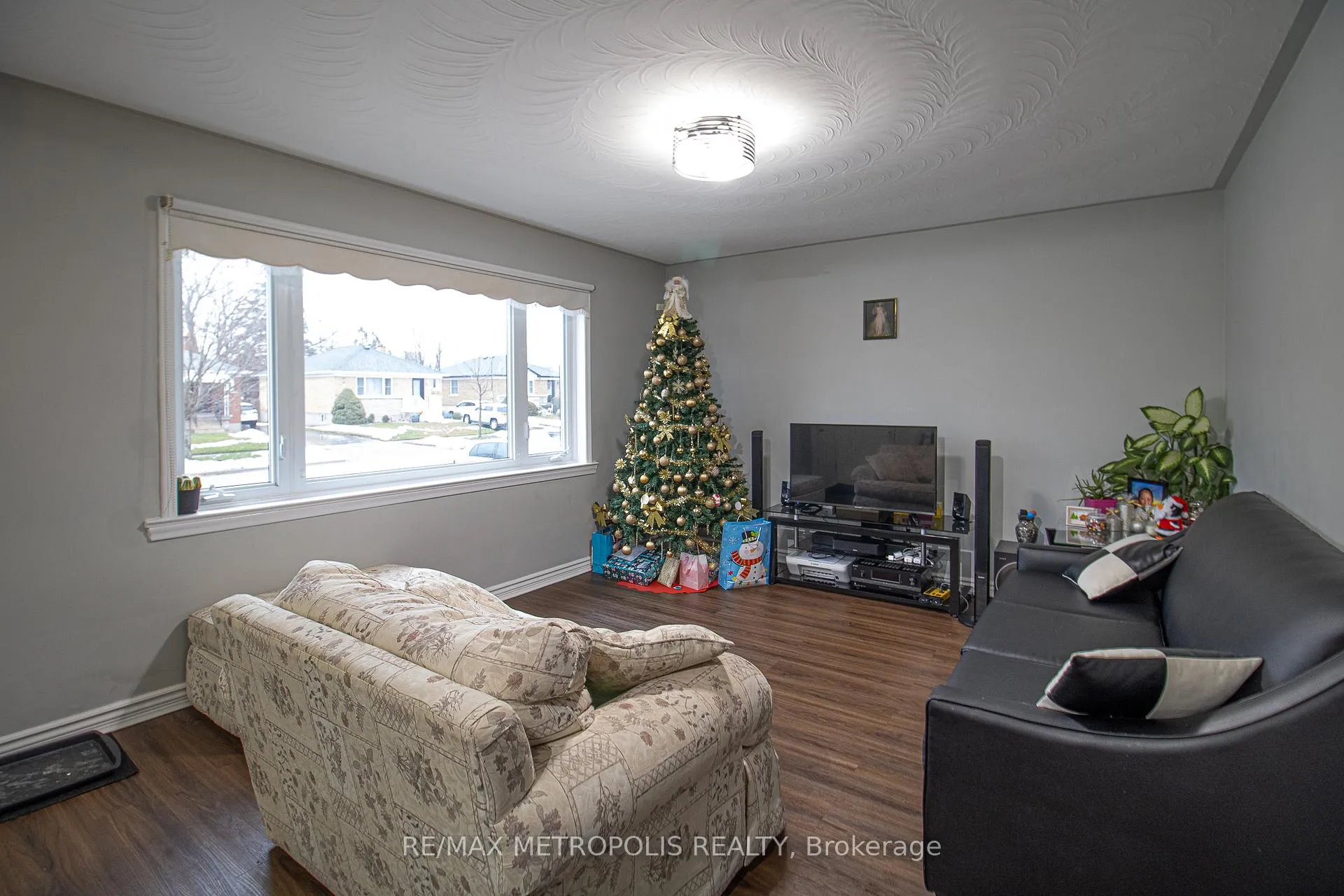 Photo 7 of 288 Guelph Street, Oshawa, Donevan — HOMEH