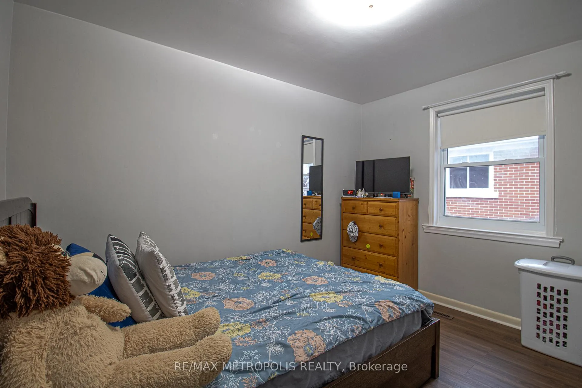 Photo 18 of 288 Guelph Street, Oshawa, Donevan — HOMEH