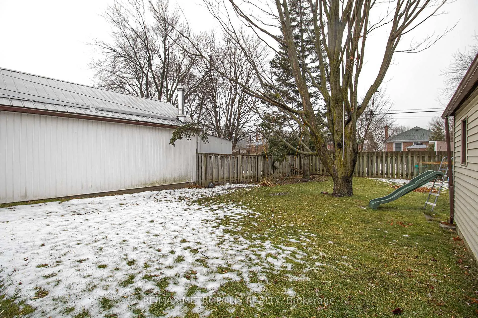 Photo 28 of 288 Guelph Street, Oshawa, Donevan — HOMEH