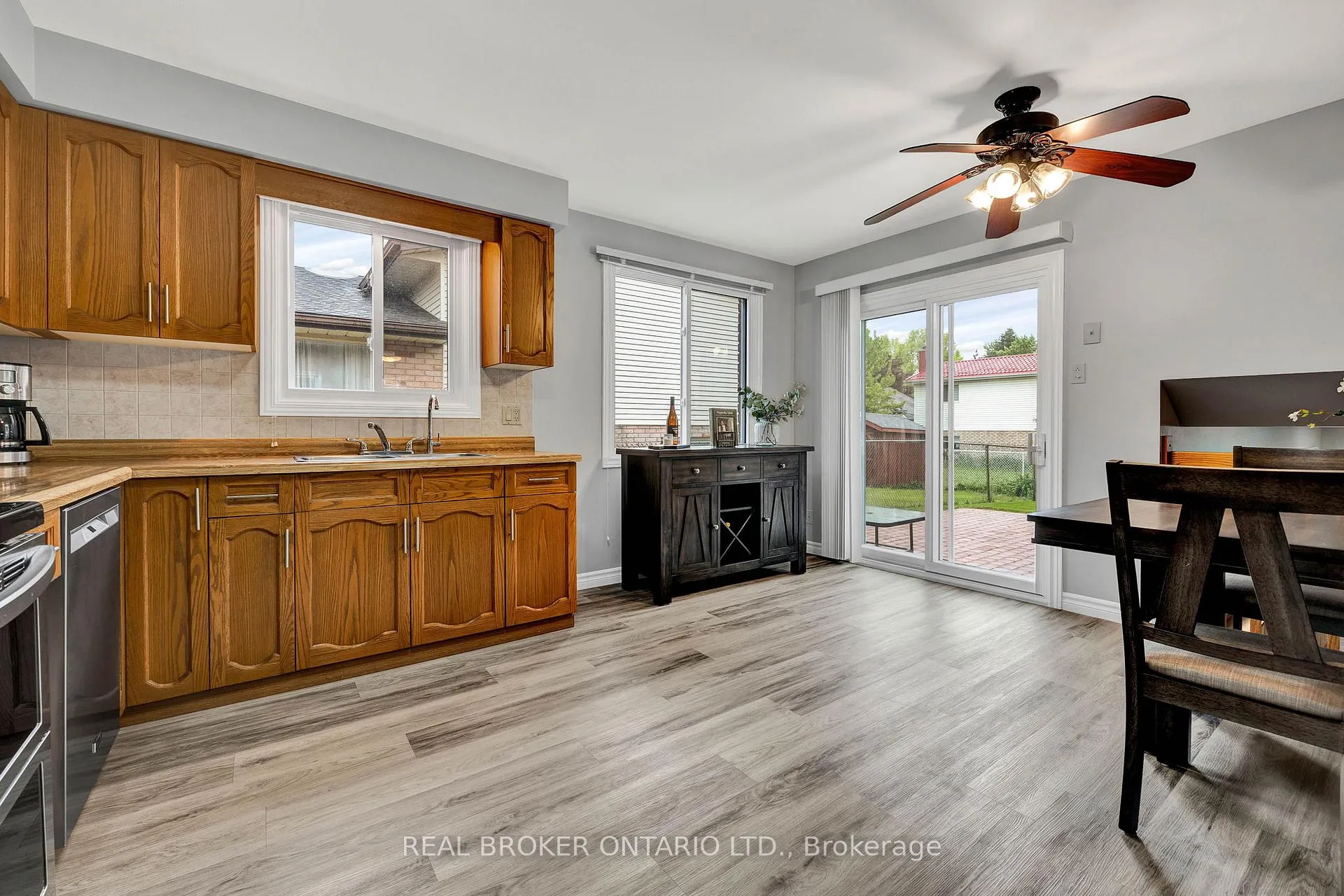 Photo 7 of 483 Northlake Drive, Waterloo — HOMEH