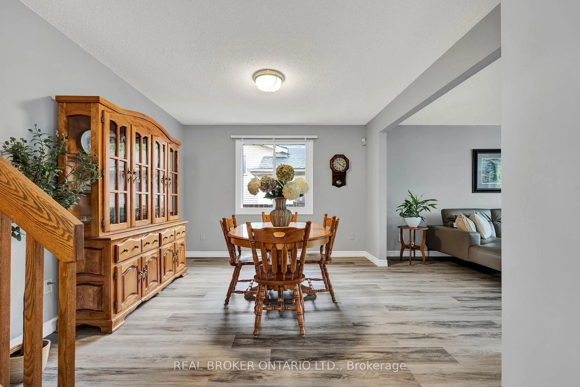 Photo 8 of 483 Northlake Drive, Waterloo — HOMEH