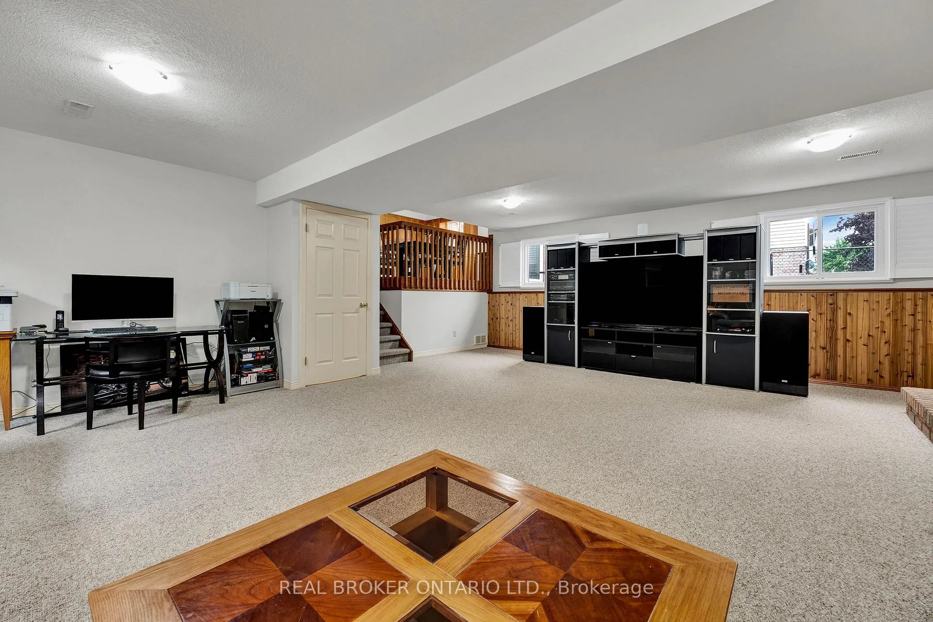 Photo 16 of 483 Northlake Drive, Waterloo — HOMEH