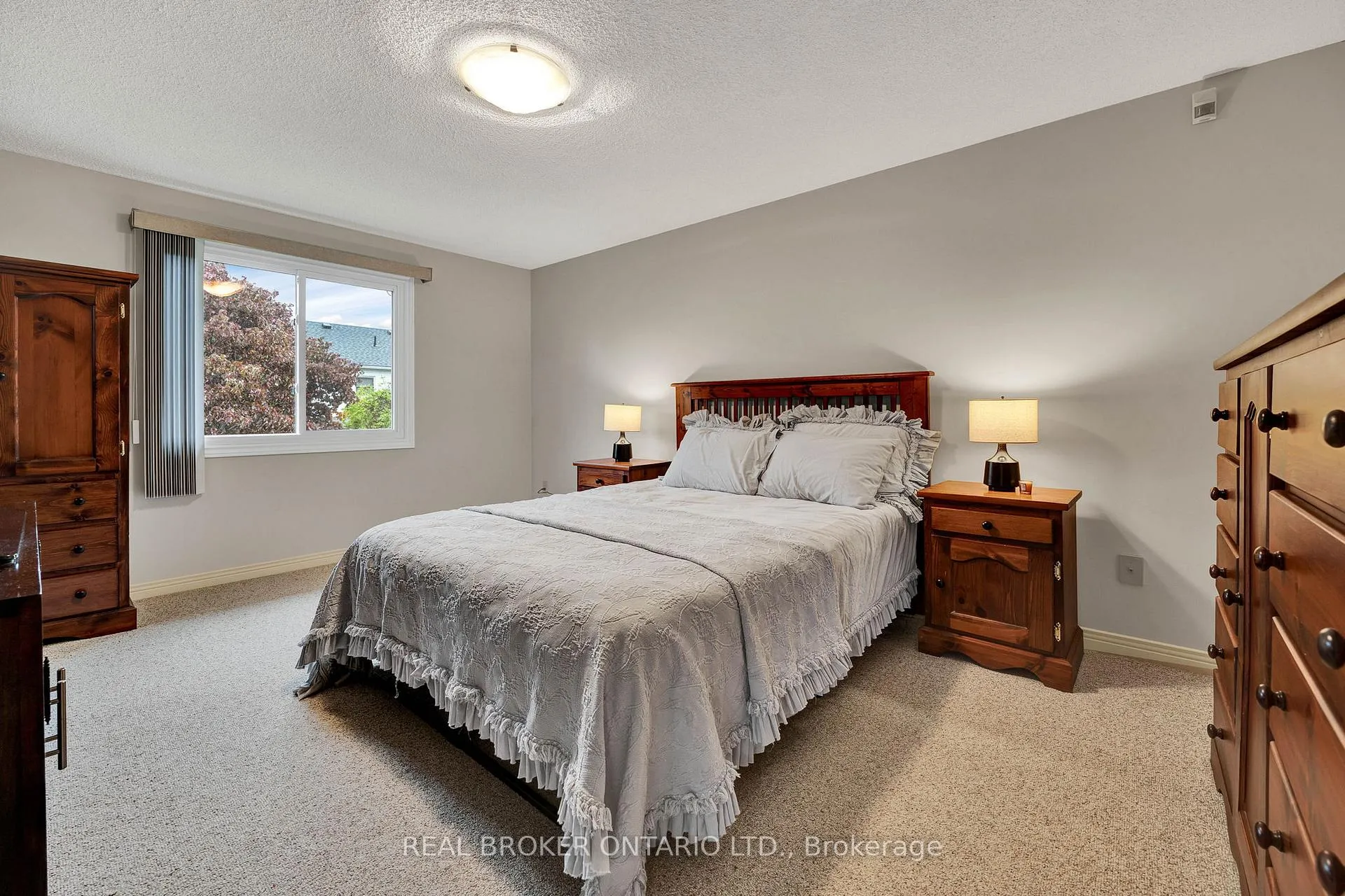 Photo 17 of 483 Northlake Drive, Waterloo — HOMEH