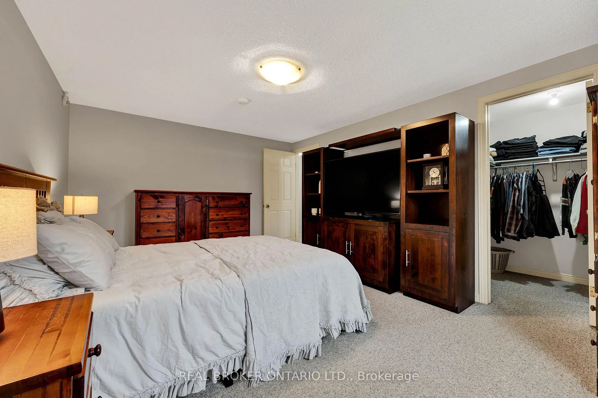 Photo 18 of 483 Northlake Drive, Waterloo — HOMEH