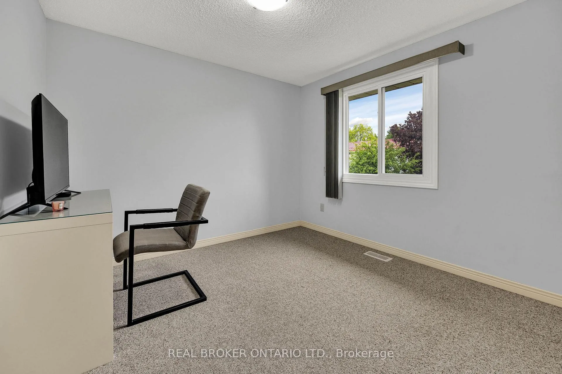 Photo 21 of 483 Northlake Drive, Waterloo — HOMEH