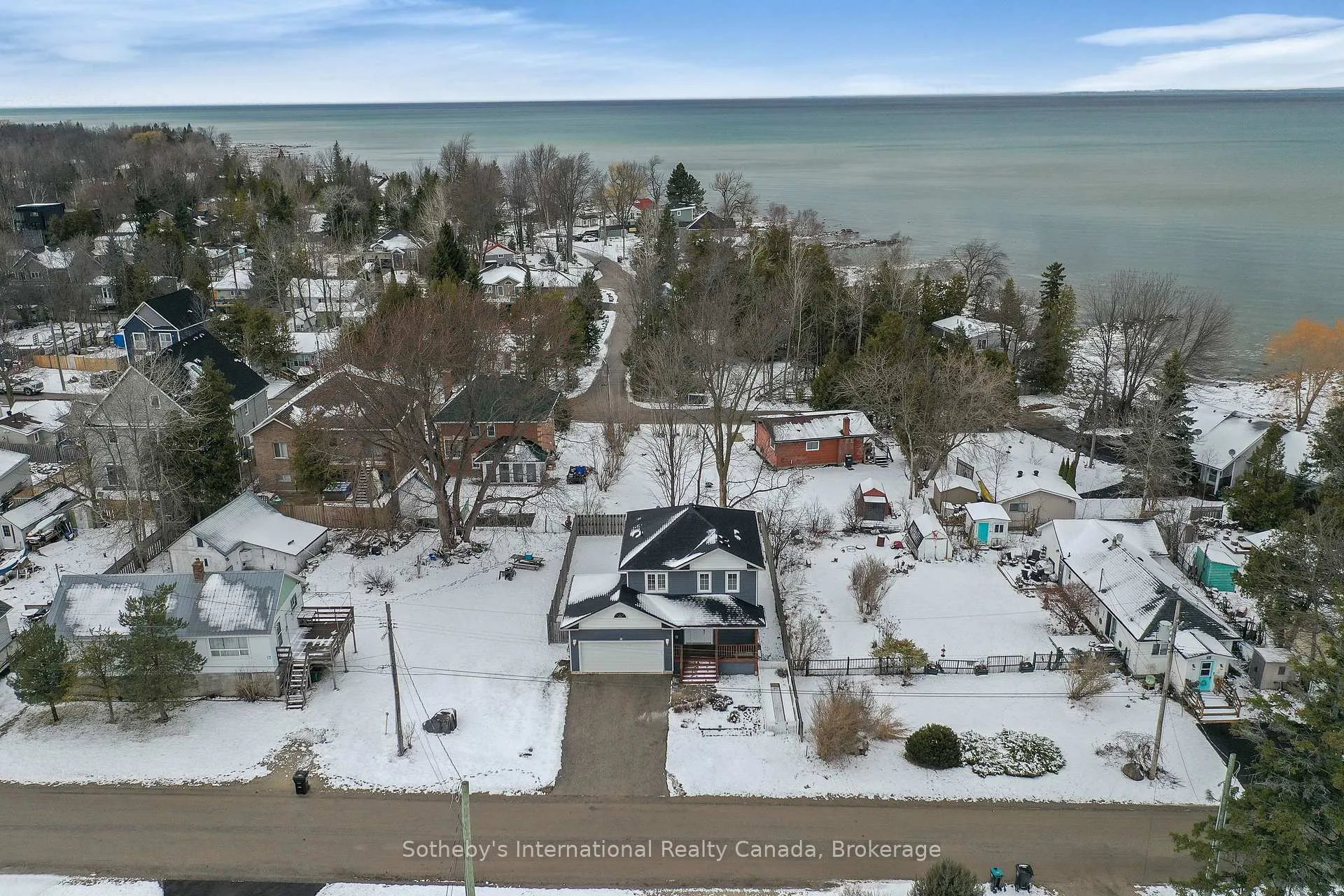 Photo 2 of 16 Nottawa Road, Wasaga Beach — HOMEH
