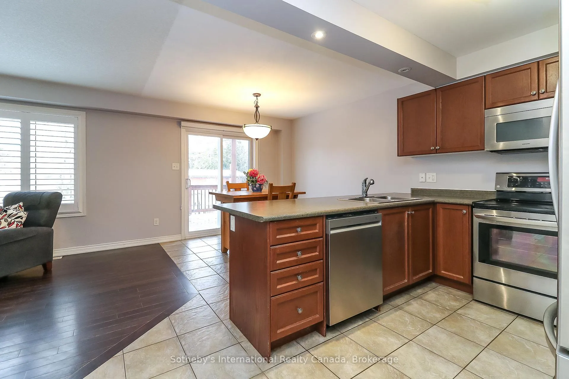 Photo 6 of 16 Nottawa Road, Wasaga Beach — HOMEH