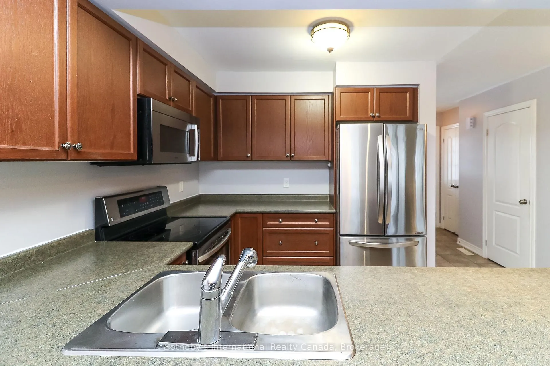 Photo 10 of 16 Nottawa Road, Wasaga Beach — HOMEH