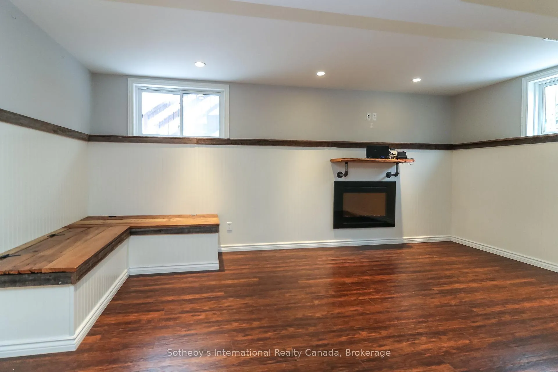 Photo 37 of 16 Nottawa Road, Wasaga Beach — HOMEH