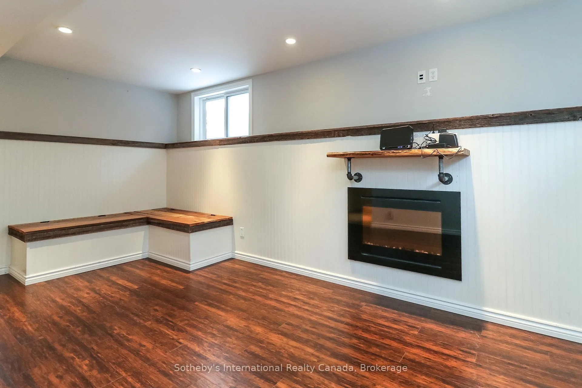 Photo 38 of 16 Nottawa Road, Wasaga Beach — HOMEH