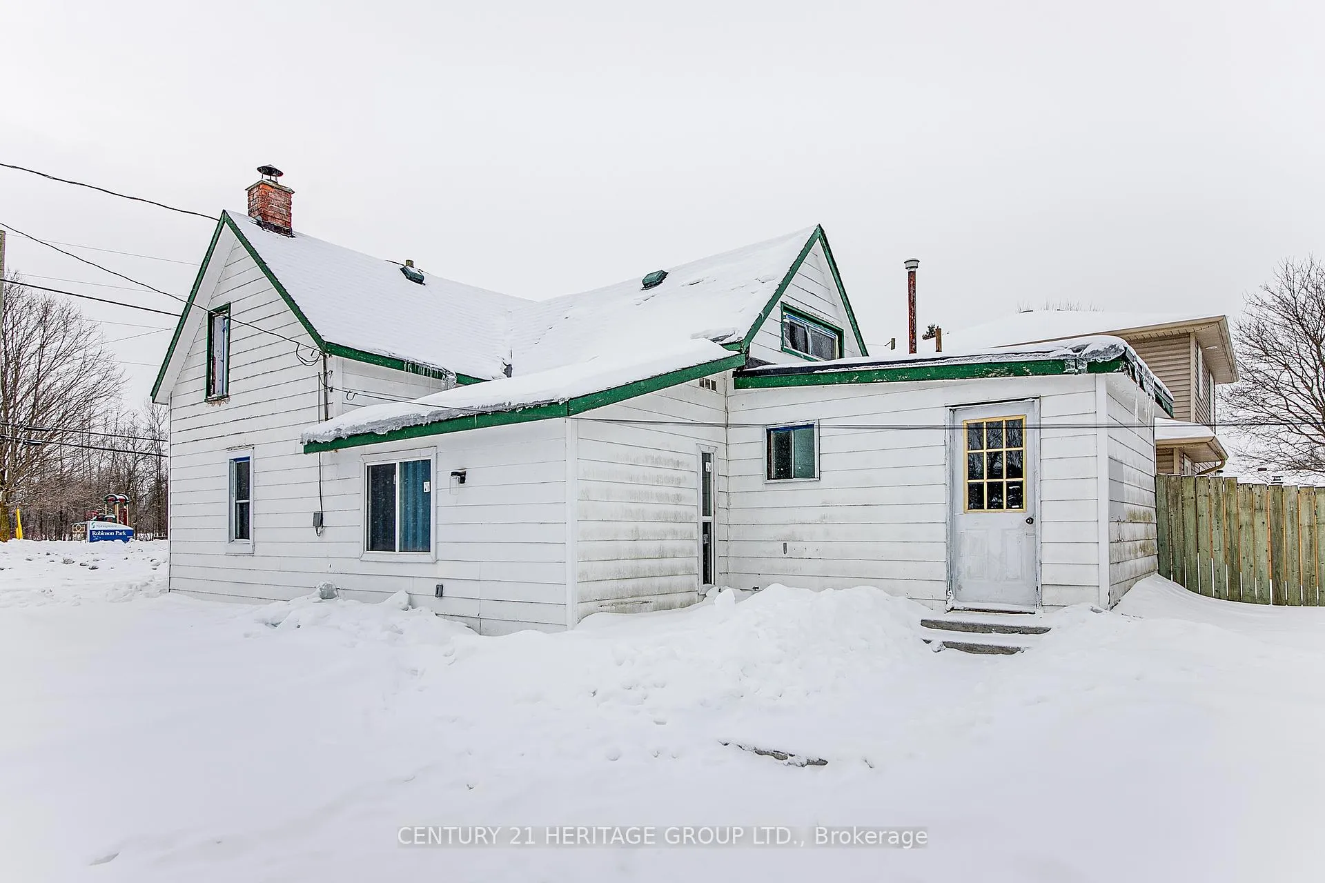 Photo 3 of 144 Queen Street, Springwater, Elmvale — HOMEH