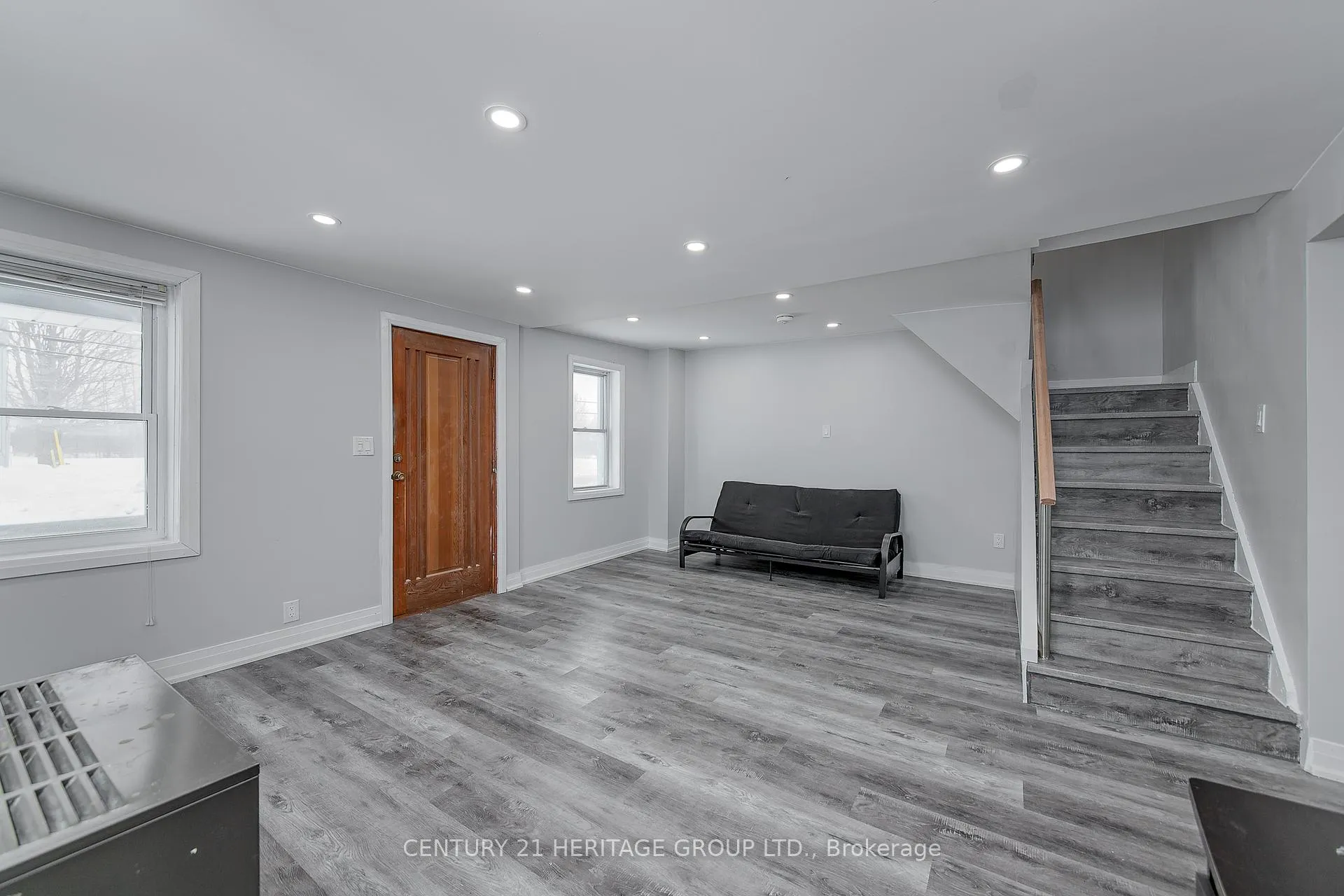 Photo 6 of 144 Queen Street, Springwater, Elmvale — HOMEH