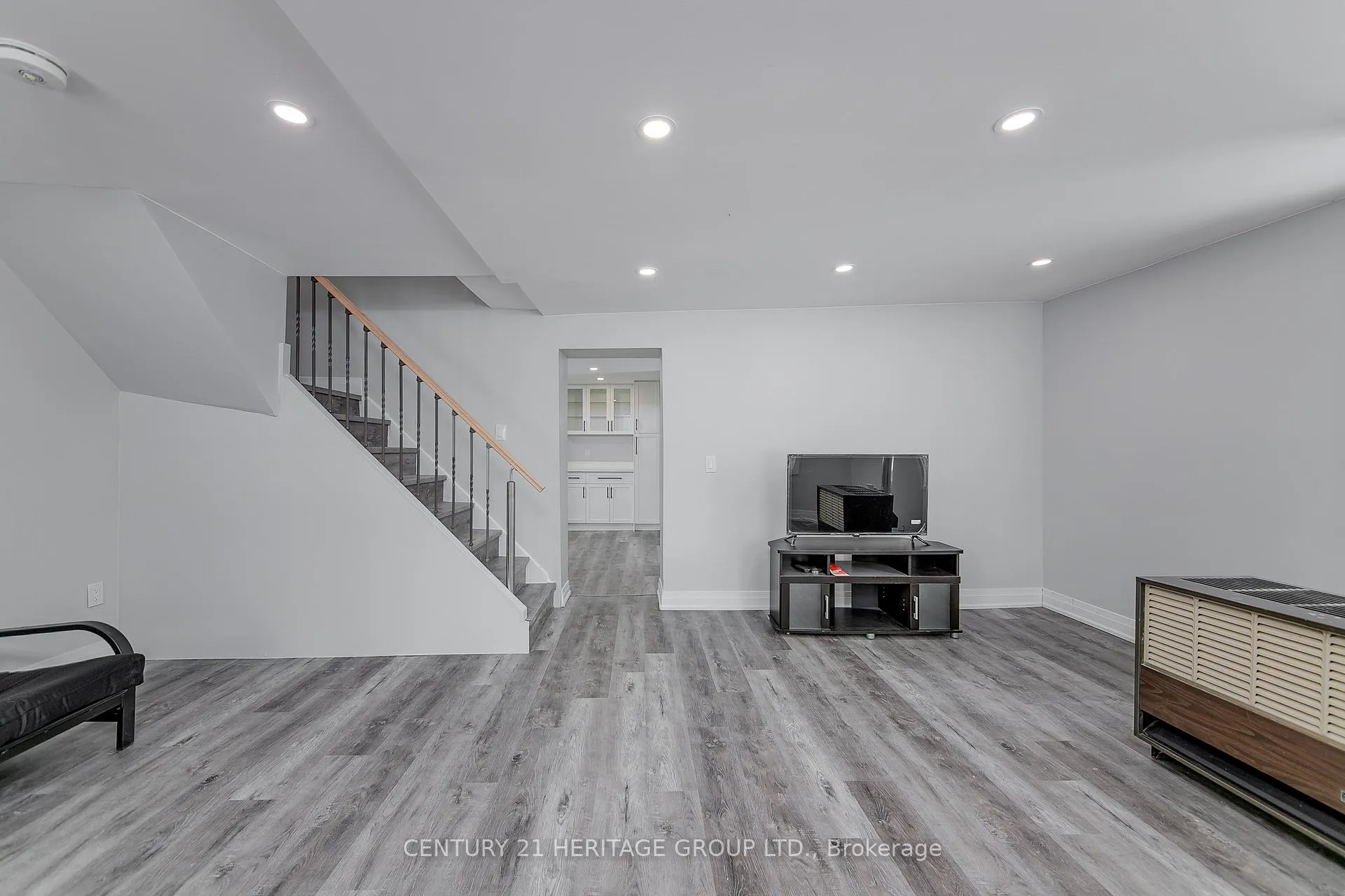 Photo 7 of 144 Queen Street, Springwater, Elmvale — HOMEH