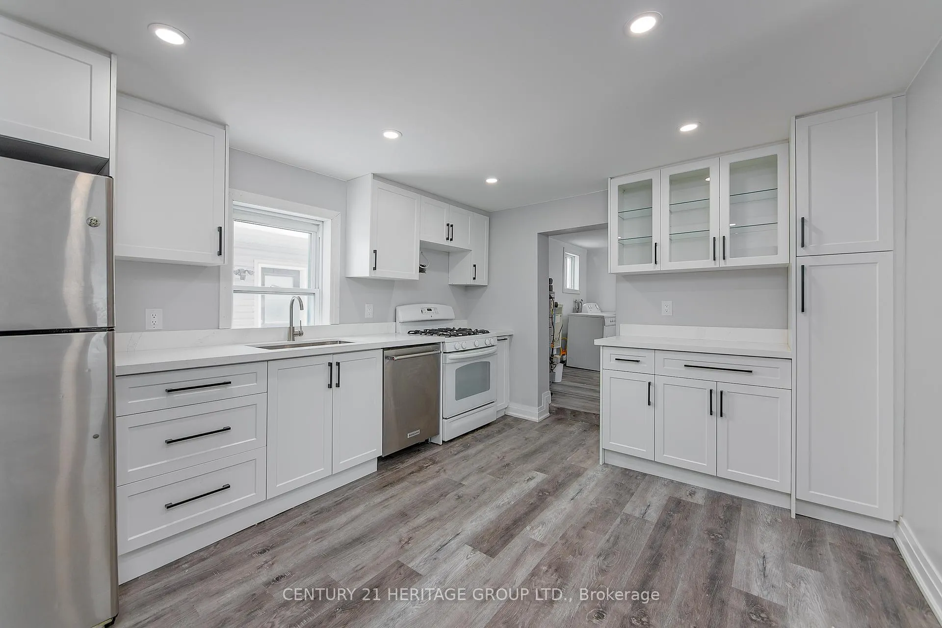 Photo 11 of 144 Queen Street, Springwater, Elmvale — HOMEH