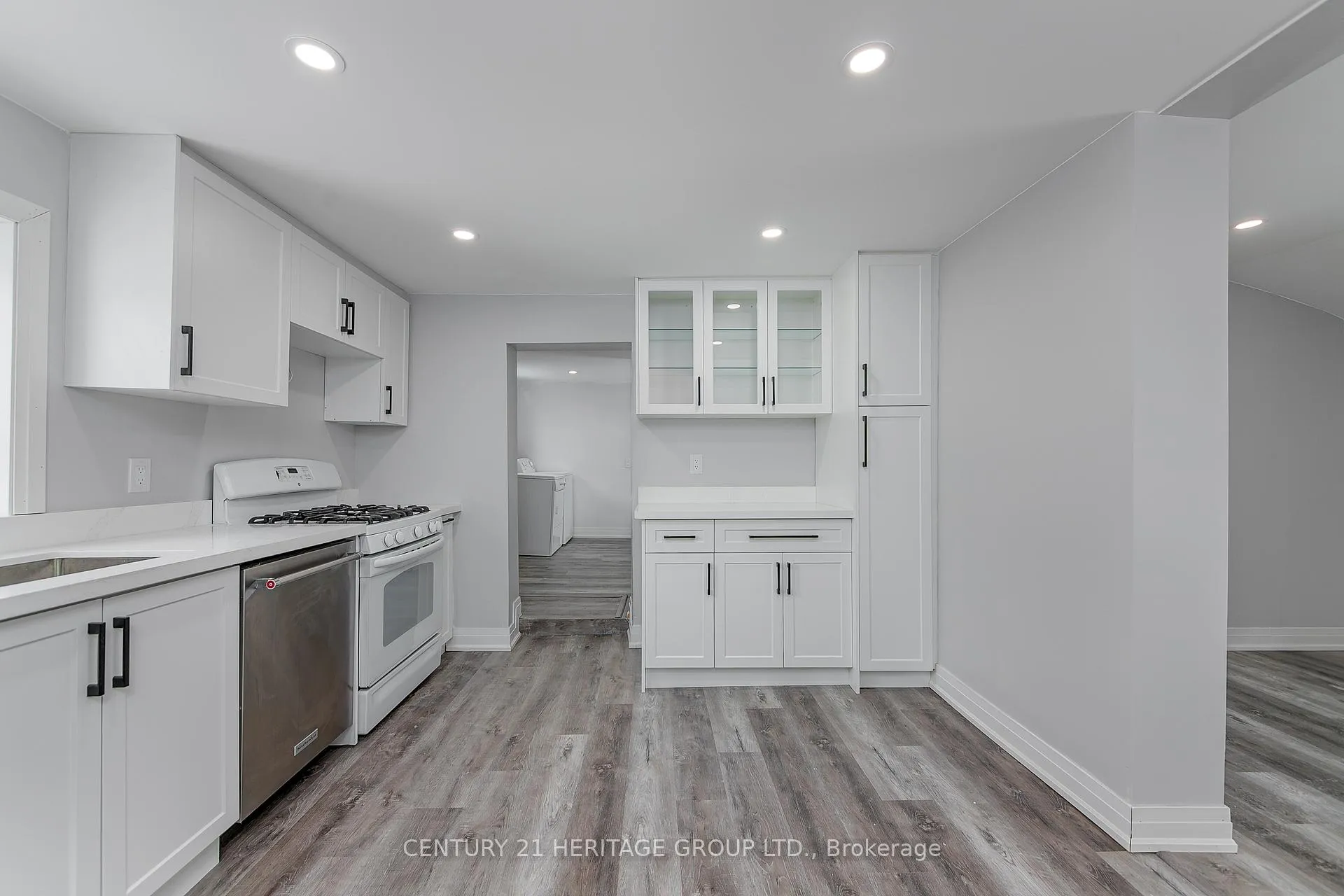 Photo 12 of 144 Queen Street, Springwater, Elmvale — HOMEH