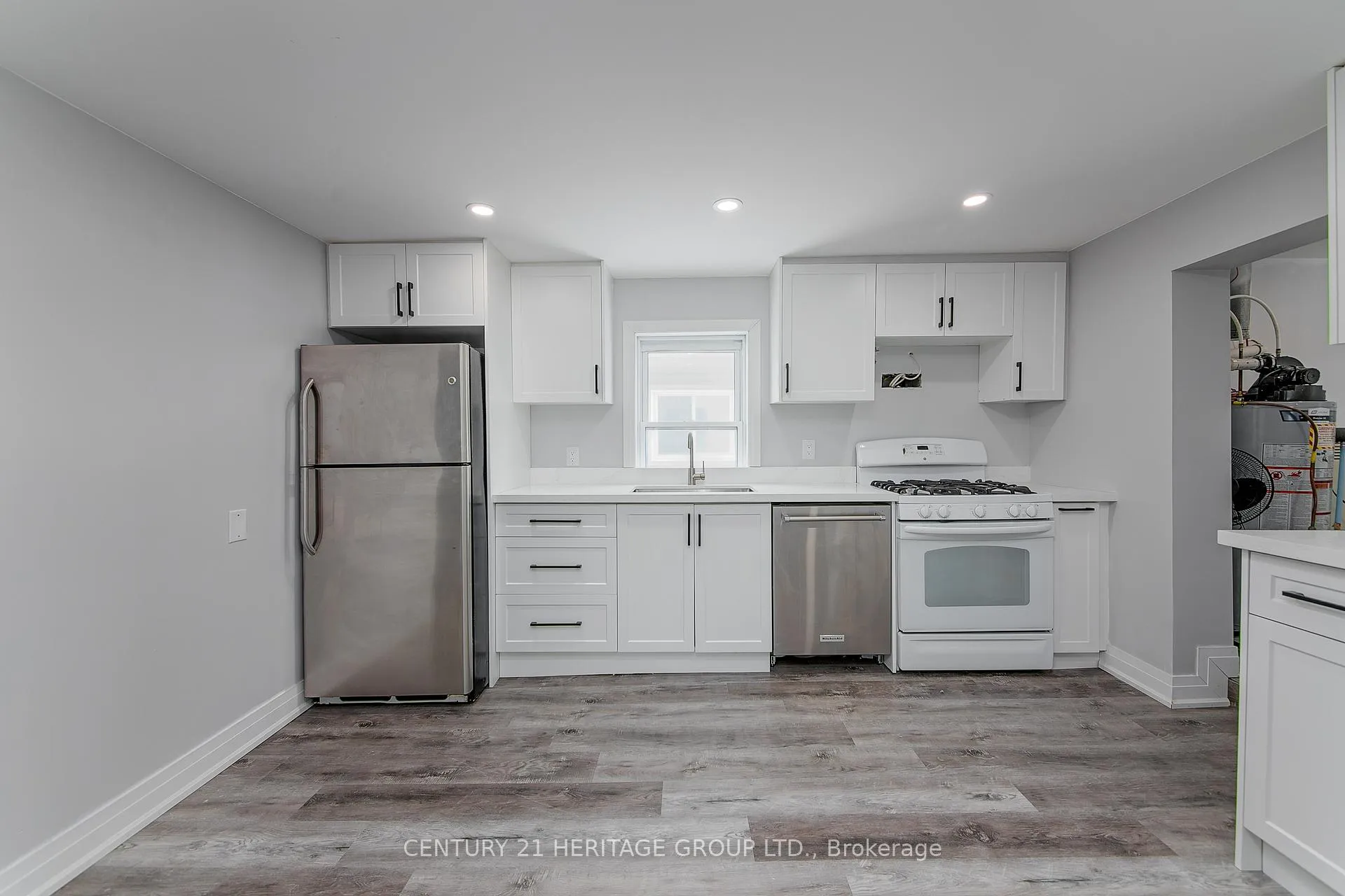 Photo 13 of 144 Queen Street, Springwater, Elmvale — HOMEH