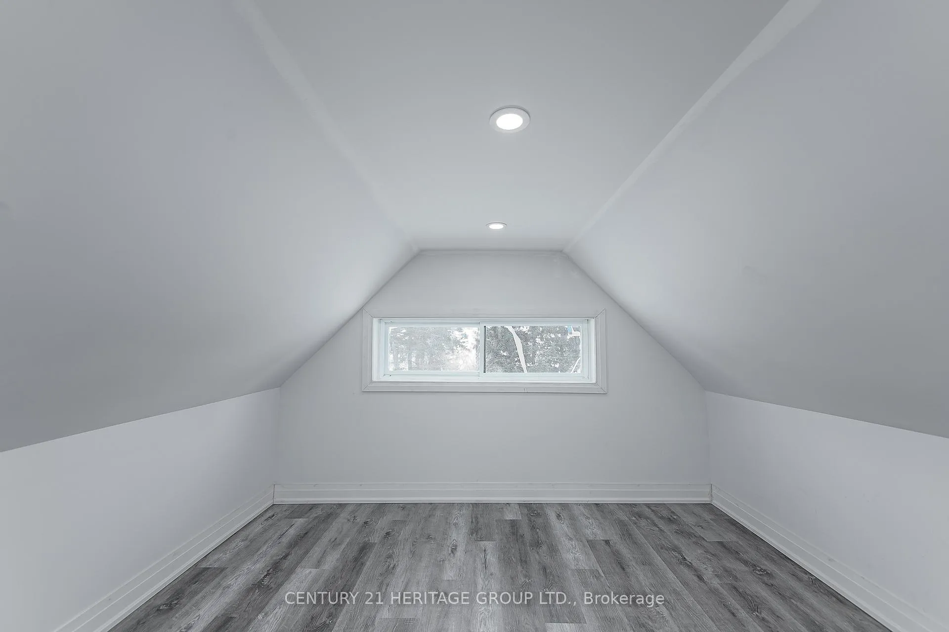 Photo 24 of 144 Queen Street, Springwater, Elmvale — HOMEH