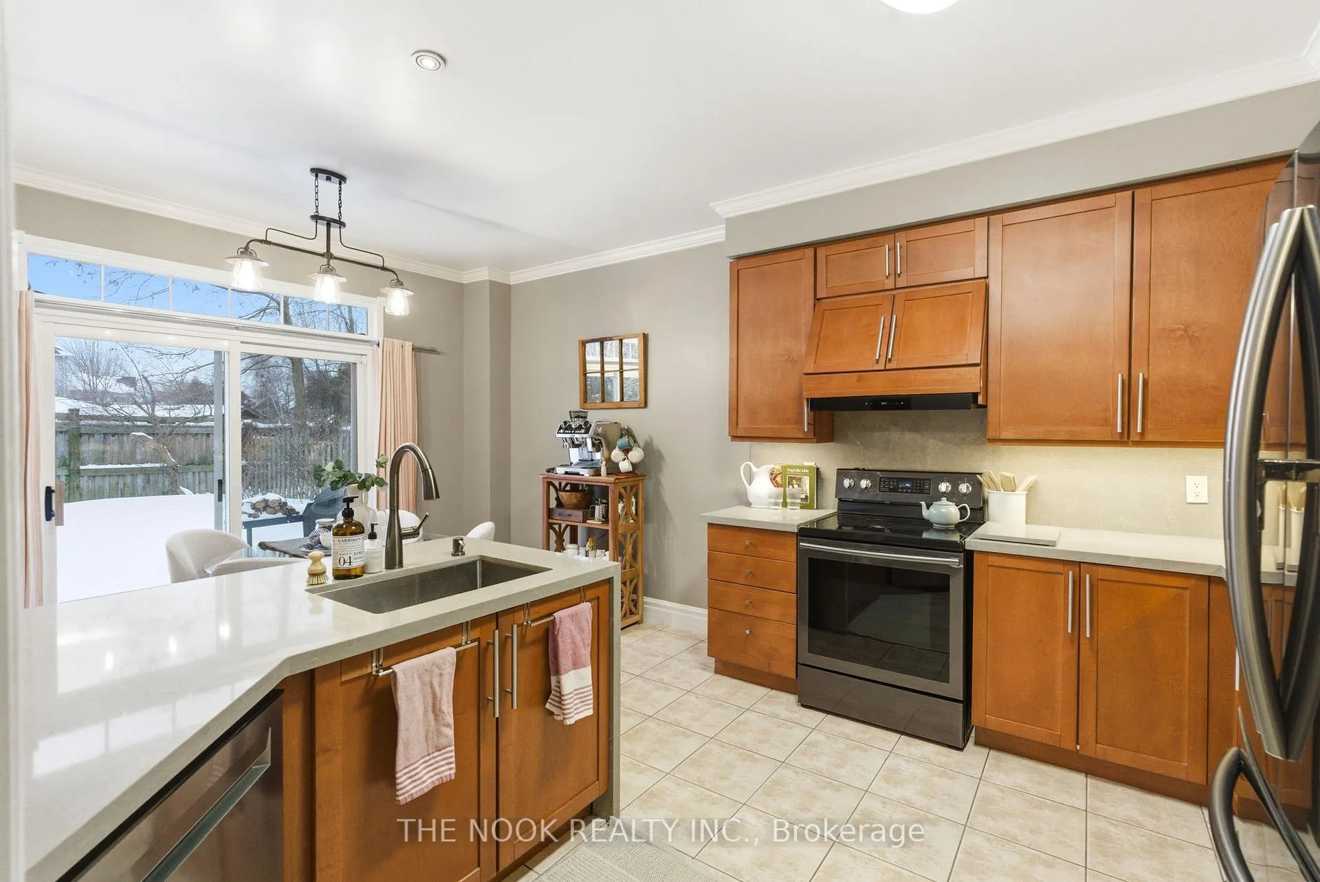 Photo 14 of 5 Coastview Court, Whitby, Port Whitby — HOMEH
