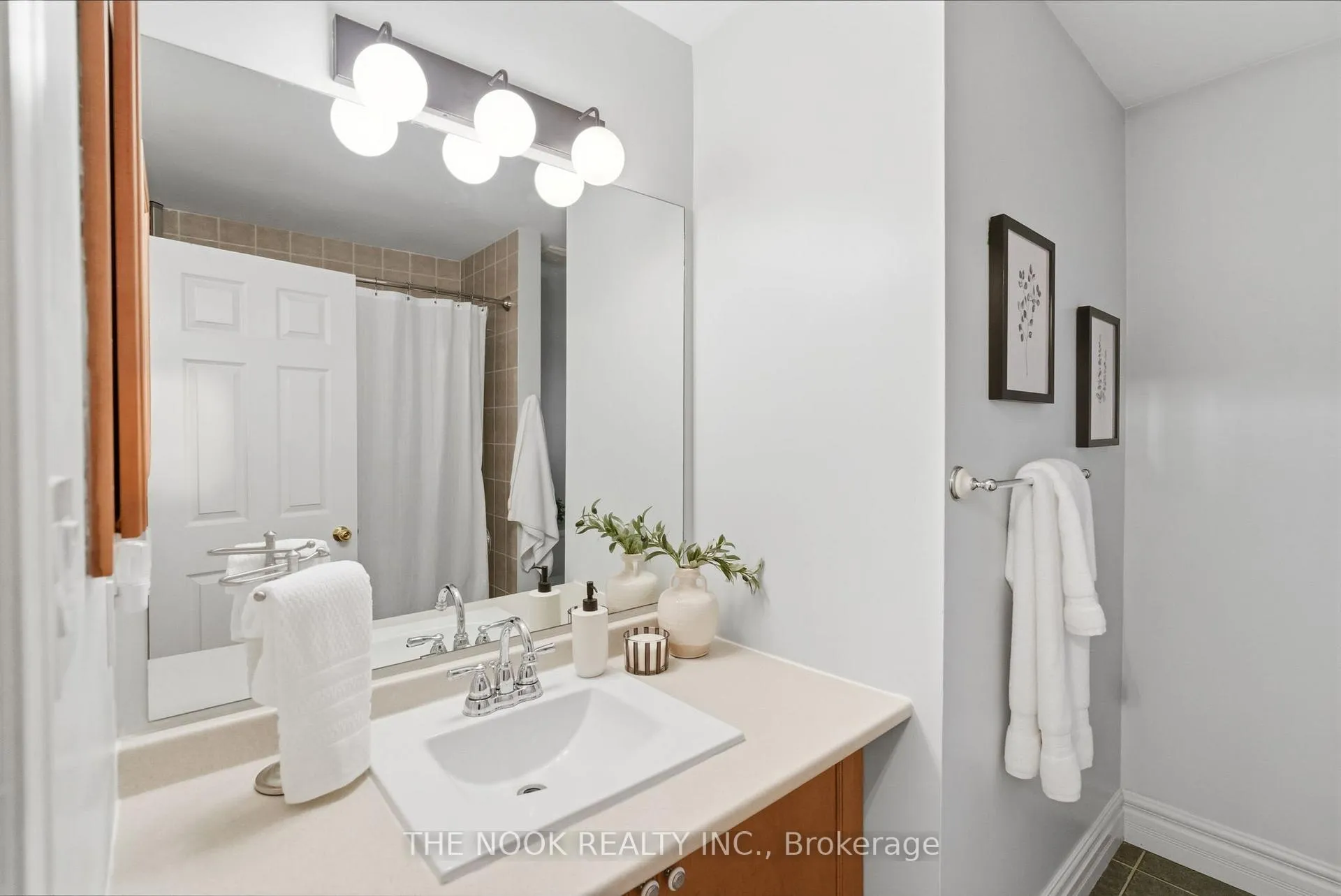 Photo 43 of 5 Coastview Court, Whitby, Port Whitby — HOMEH