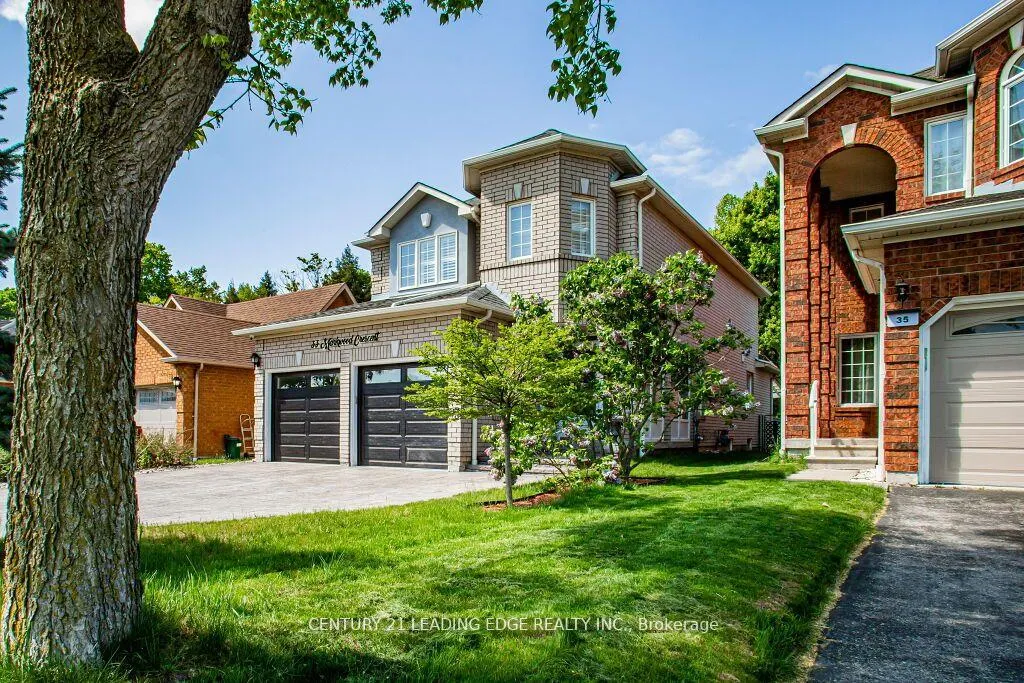 Photo 3 of 33 Markwood Crescent, Whitby, Rolling Acres — HOMEH