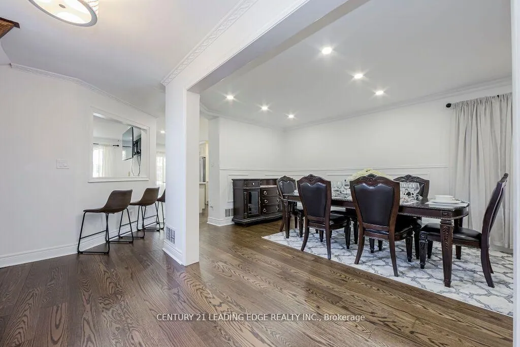 Photo 7 of 33 Markwood Crescent, Whitby, Rolling Acres — HOMEH