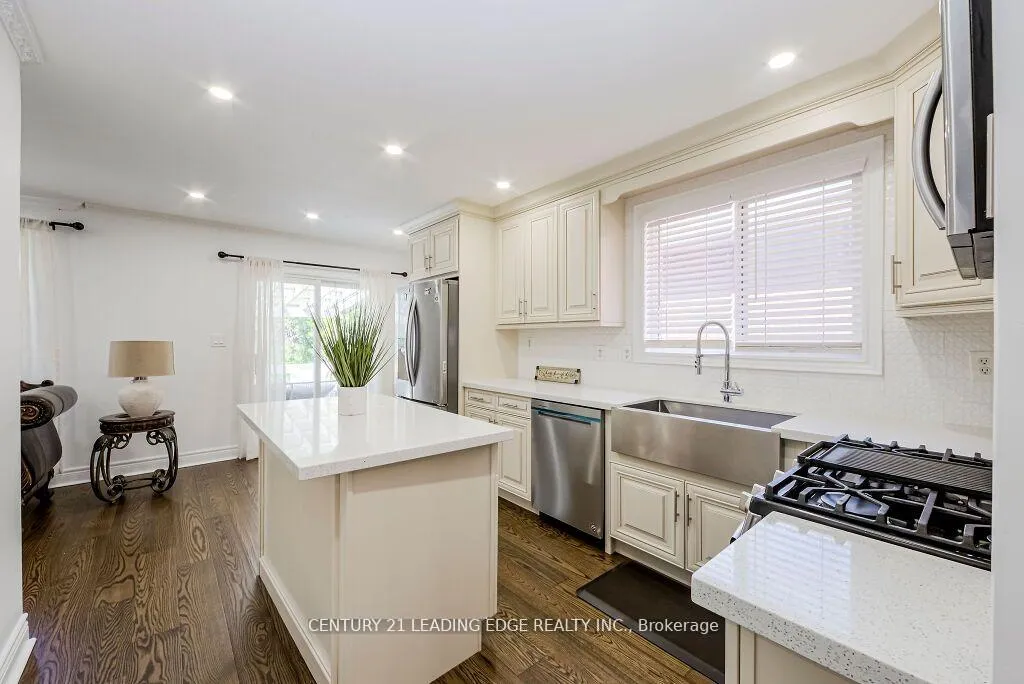 Photo 12 of 33 Markwood Crescent, Whitby, Rolling Acres — HOMEH