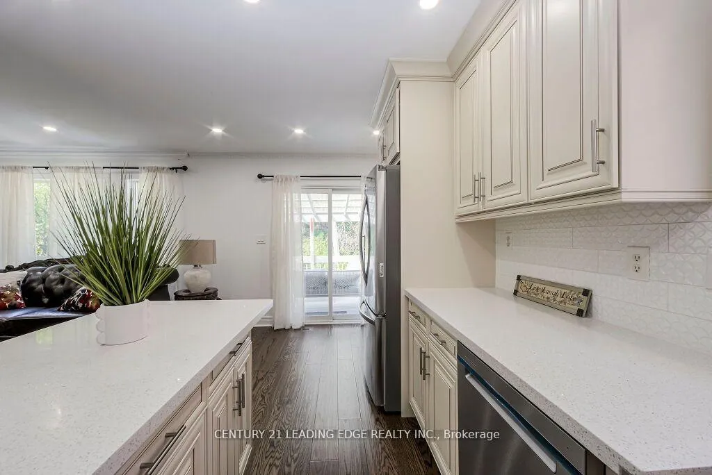 Photo 14 of 33 Markwood Crescent, Whitby, Rolling Acres — HOMEH