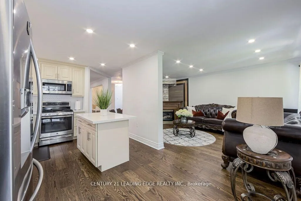 Photo 17 of 33 Markwood Crescent, Whitby, Rolling Acres — HOMEH