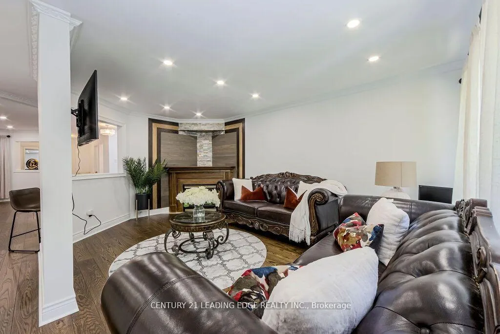 Photo 19 of 33 Markwood Crescent, Whitby, Rolling Acres — HOMEH