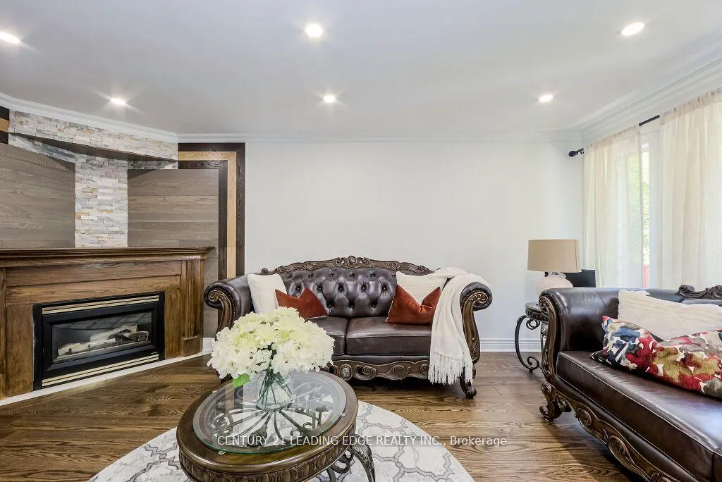 Photo 20 of 33 Markwood Crescent, Whitby, Rolling Acres — HOMEH