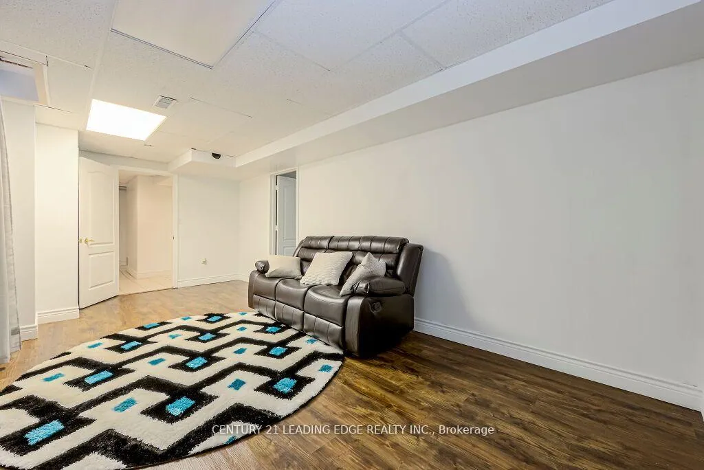 Photo 38 of 33 Markwood Crescent, Whitby, Rolling Acres — HOMEH