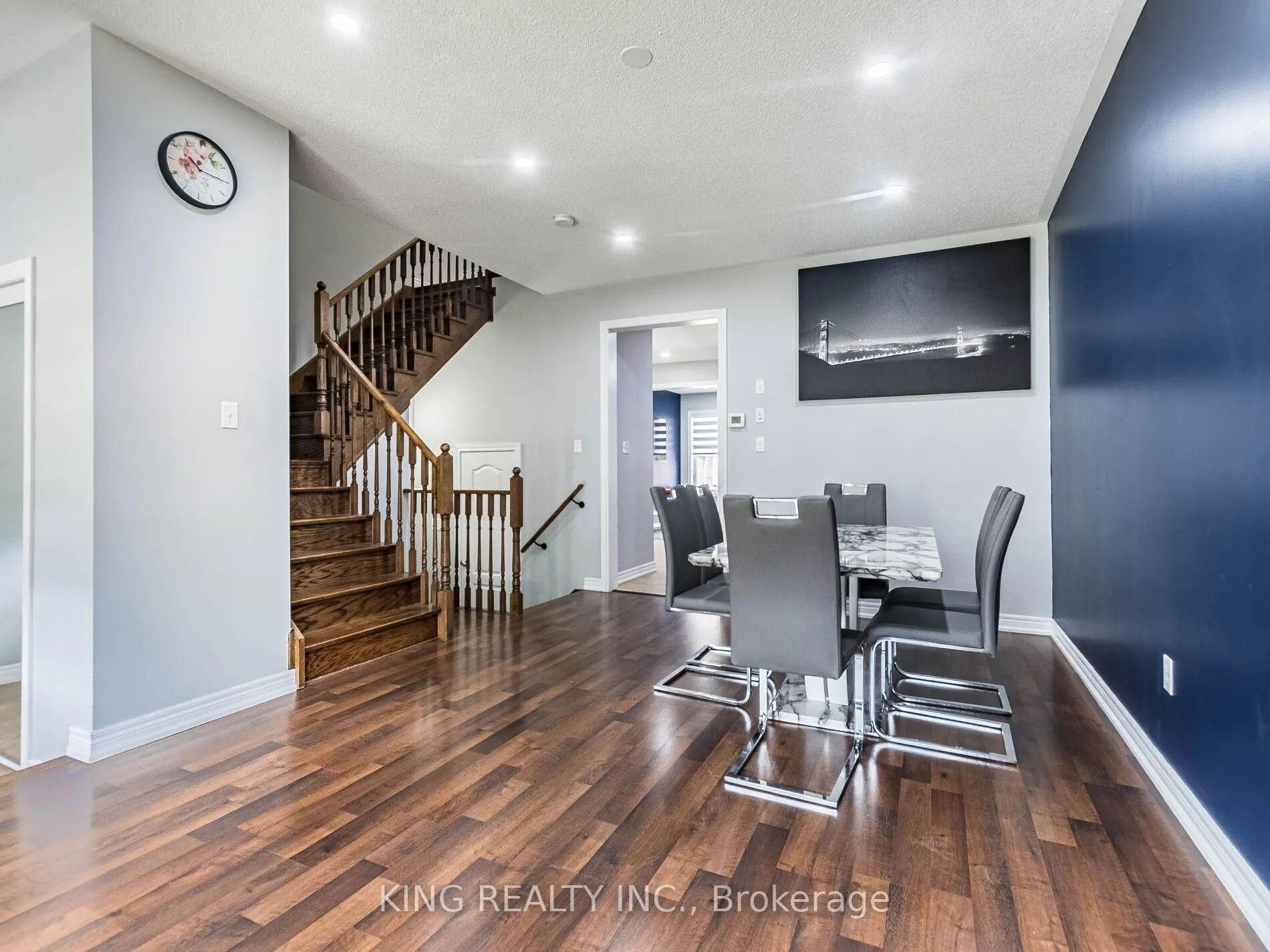 Photo 8 of 40 Saint Dennis Road, Brampton, Sandringham-Wellington North — HOMEH