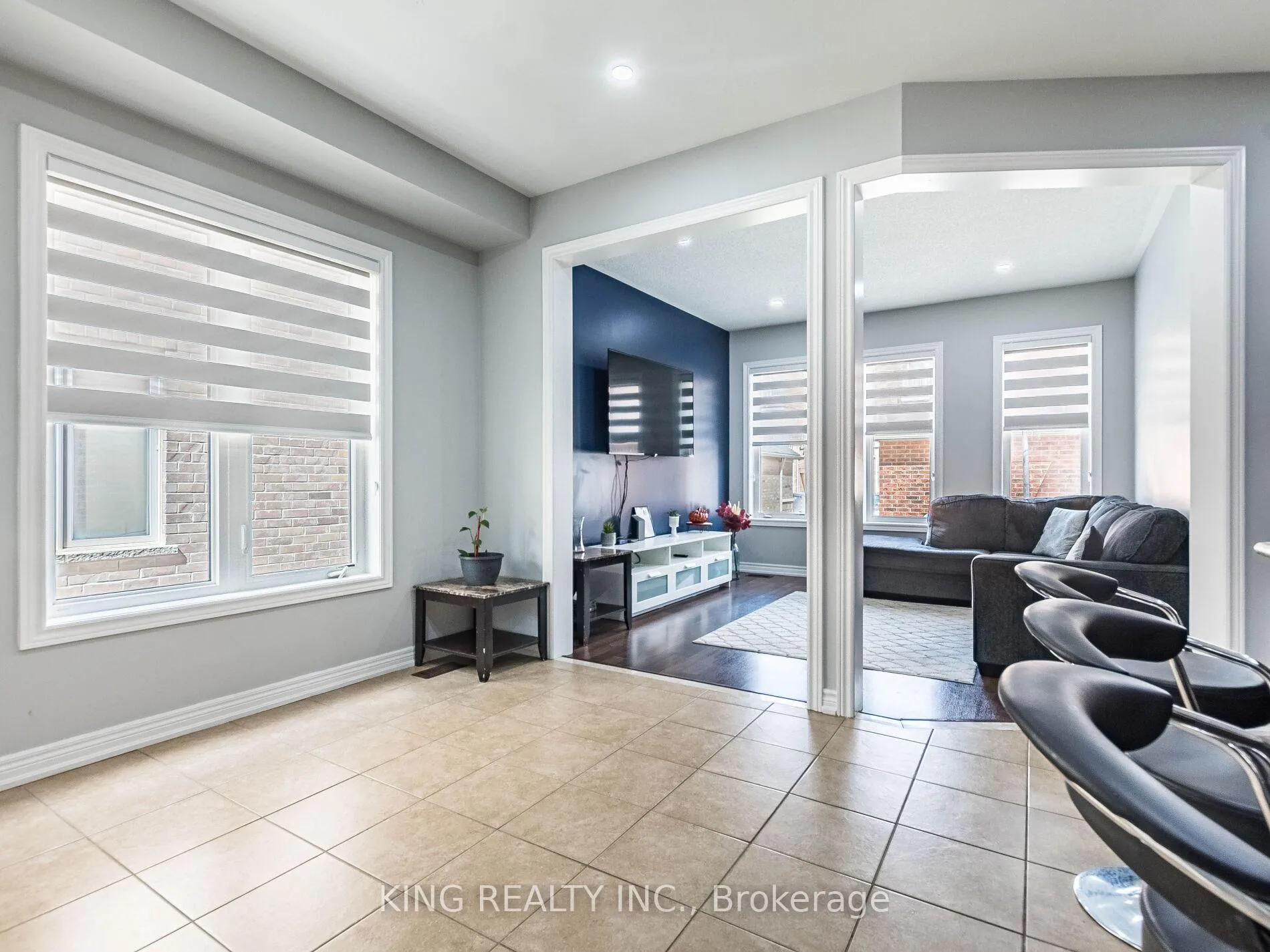 Photo 14 of 40 Saint Dennis Road, Brampton, Sandringham-Wellington North — HOMEH