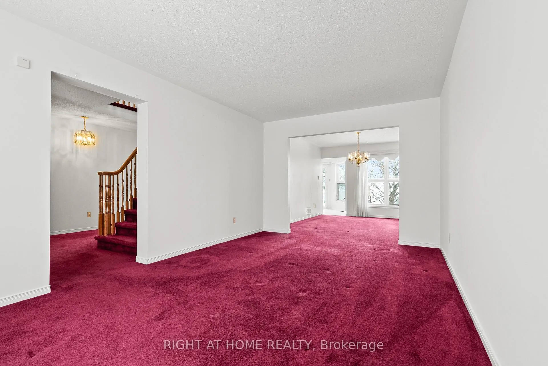 Photo 6 of 11 Kluane Ridge, Ottawa, Kanata - Bridlewood — HOMEH