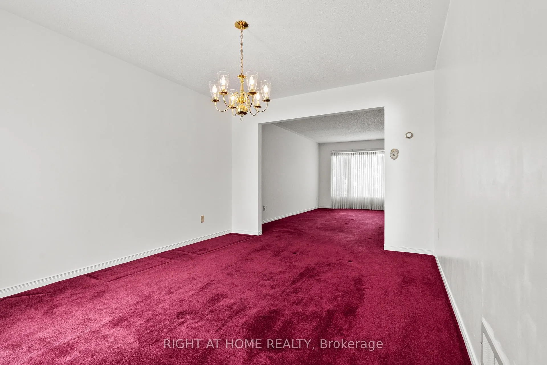 Photo 7 of 11 Kluane Ridge, Ottawa, Kanata - Bridlewood — HOMEH