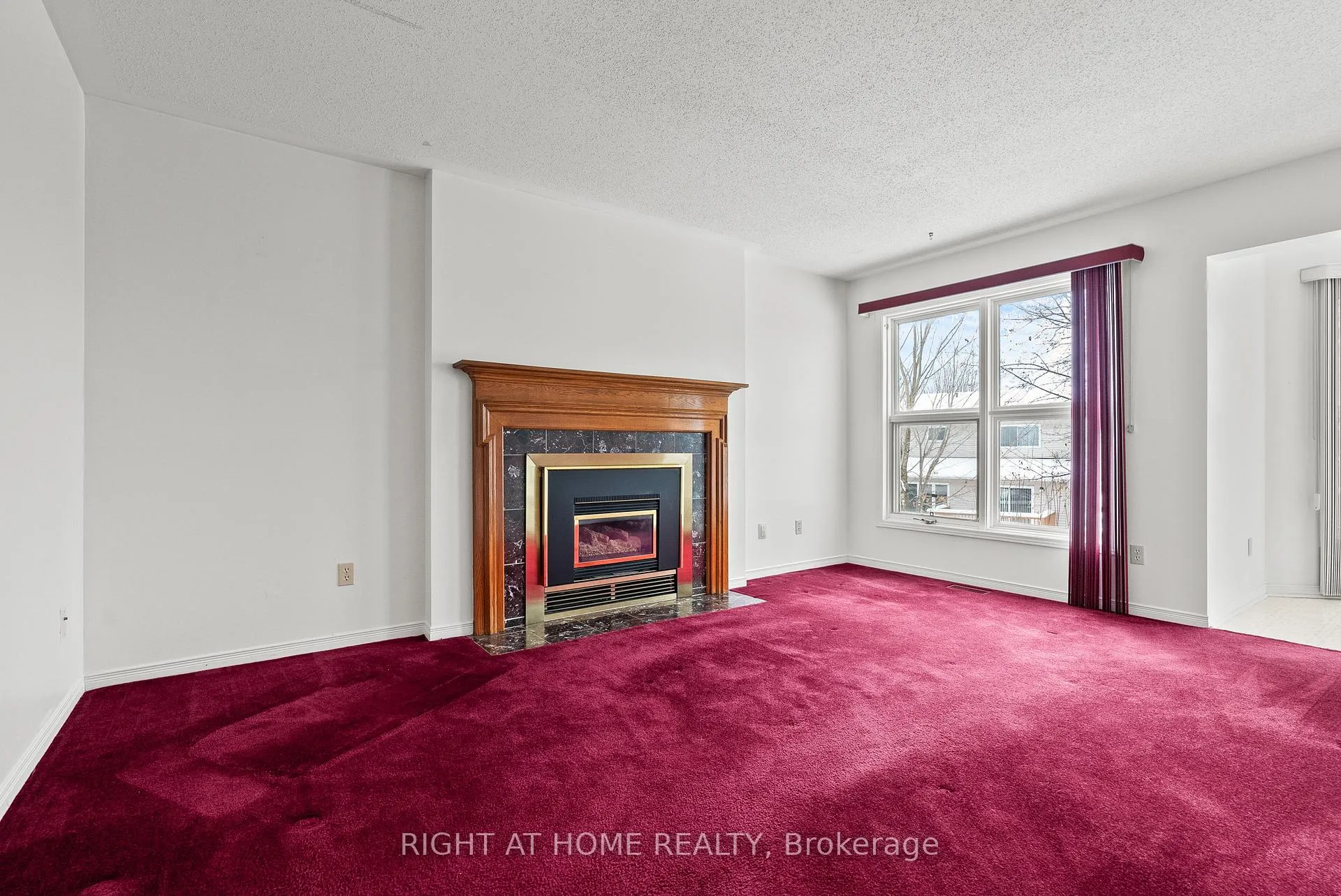 Photo 18 of 11 Kluane Ridge, Ottawa, Kanata - Bridlewood — HOMEH