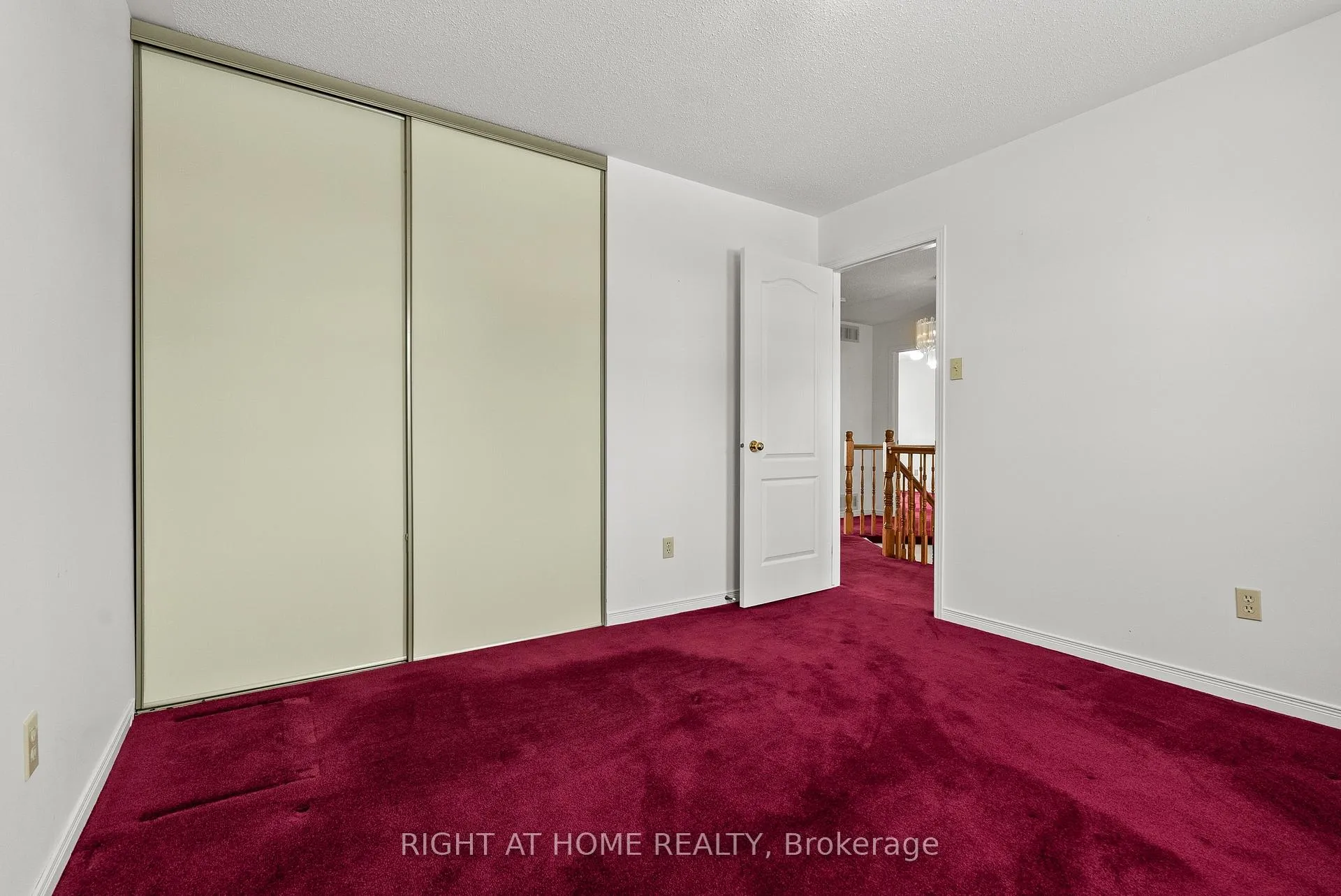 Photo 34 of 11 Kluane Ridge, Ottawa, Kanata - Bridlewood — HOMEH