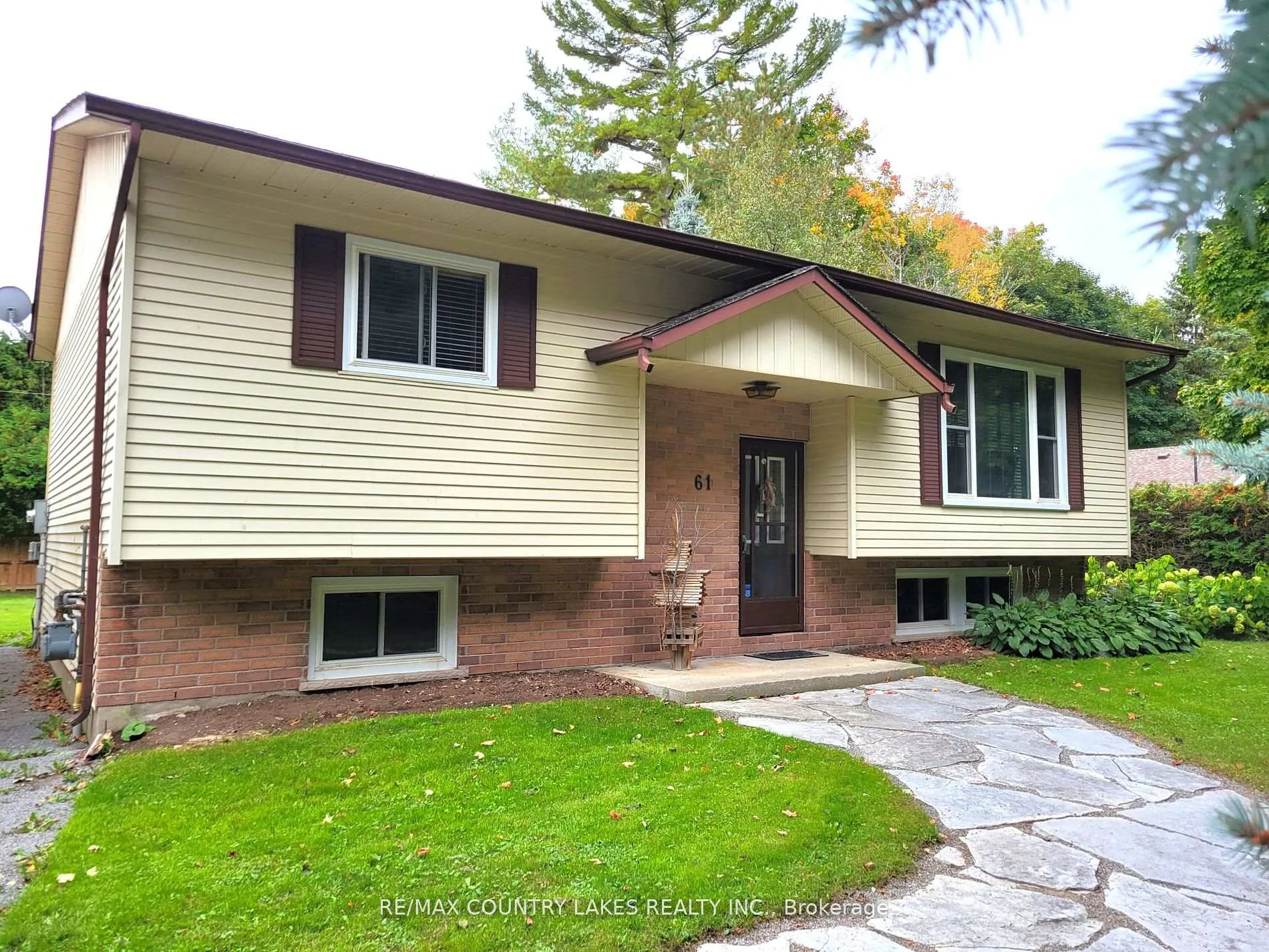 Photo 4 of 61 Seventh Street, Brock, Beaverton — HOMEH