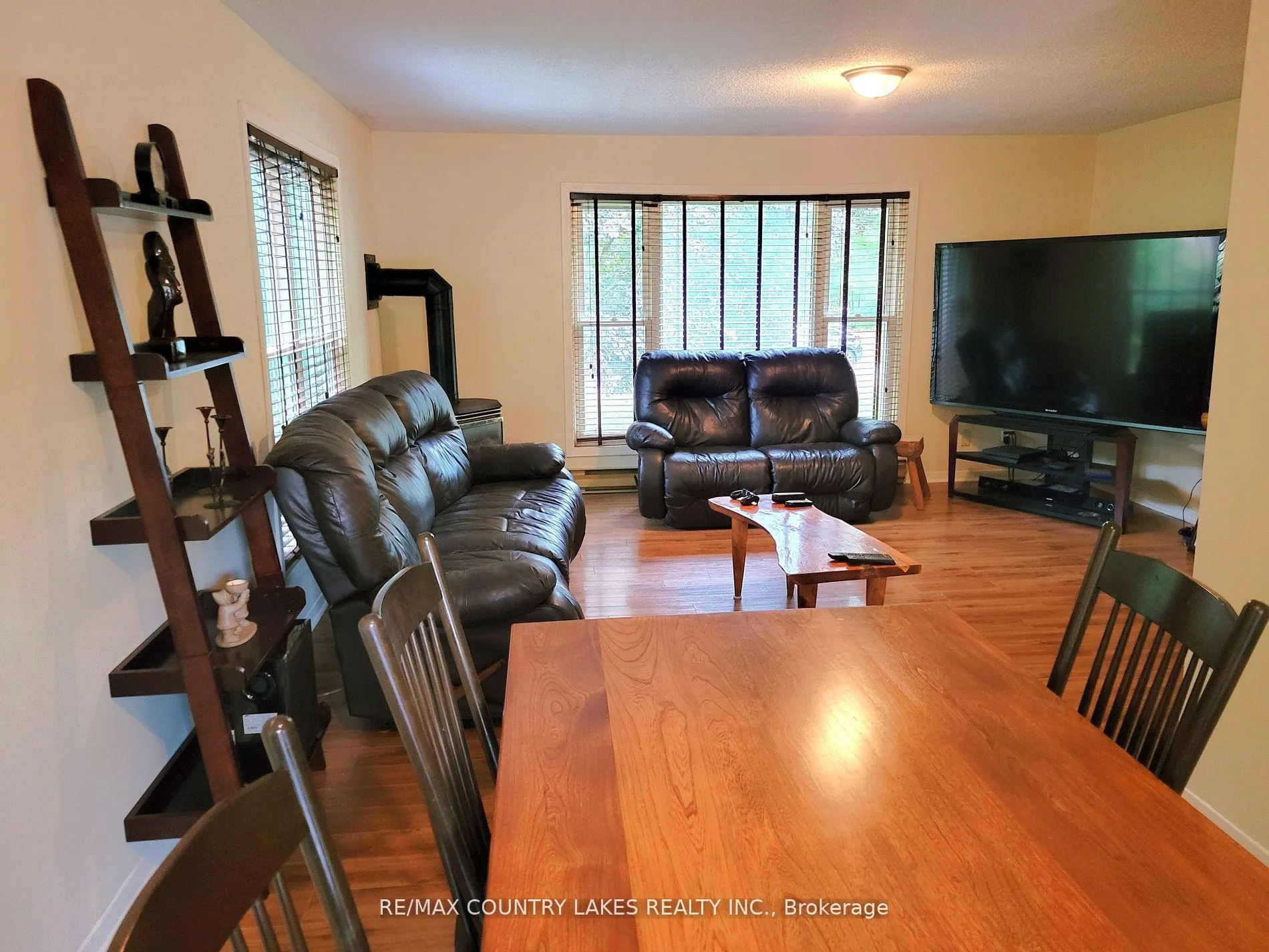 Photo 12 of 61 Seventh Street, Brock, Beaverton — HOMEH