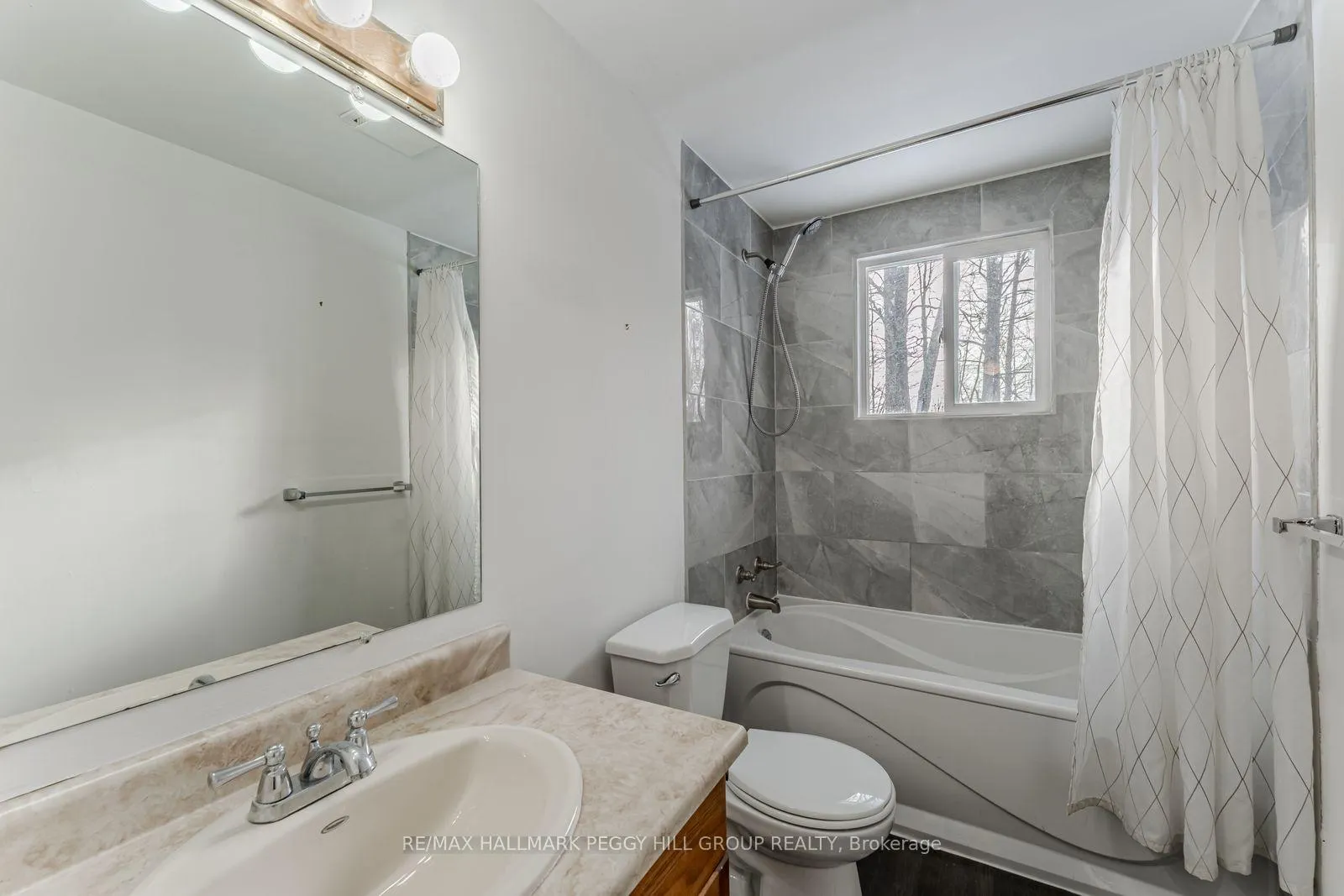 Photo 8 of 858 Birchwood Drive, Midland — HOMEH